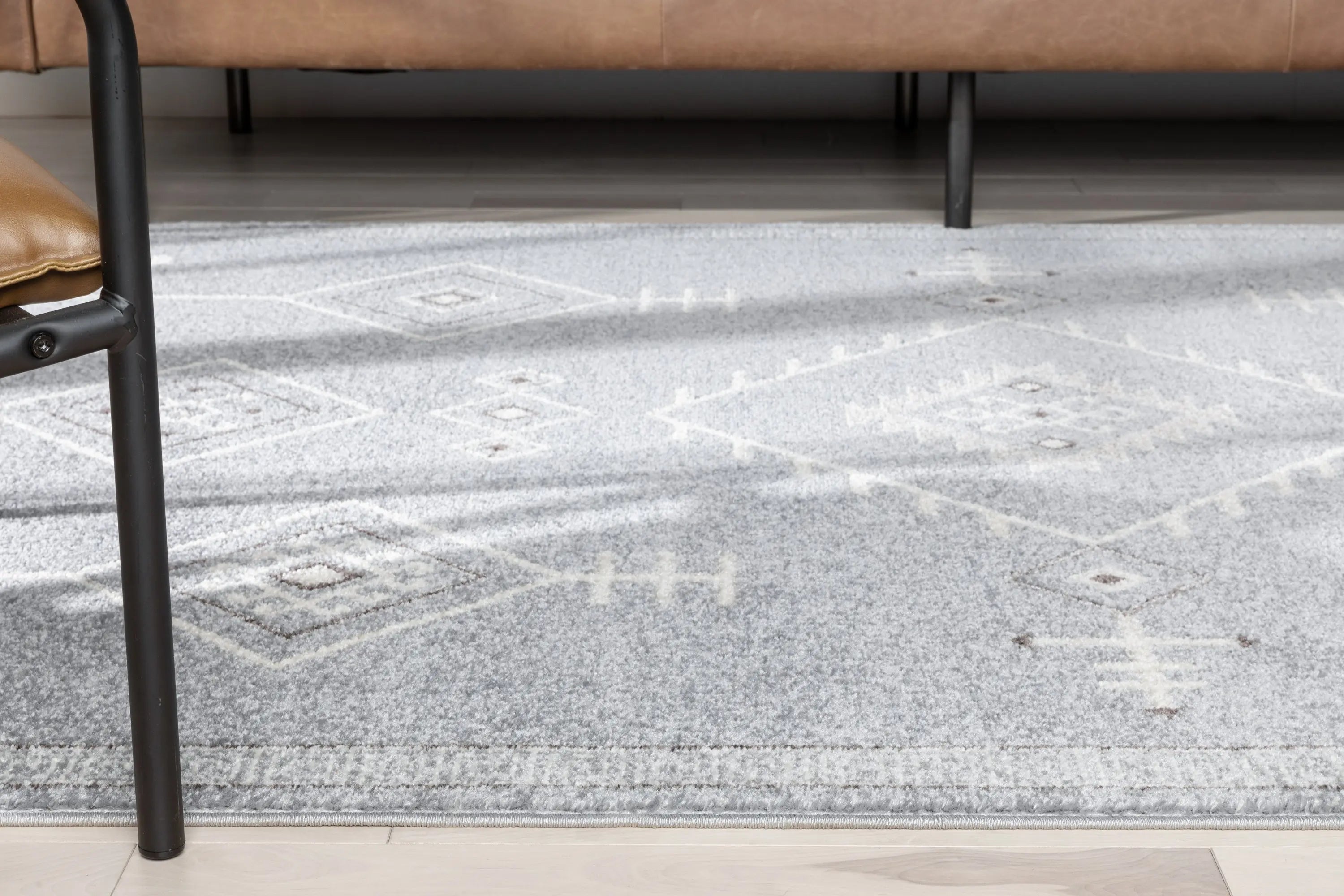 Azra Tribal Medallion Grey Rug、mySite、gigharbornorthrealestate