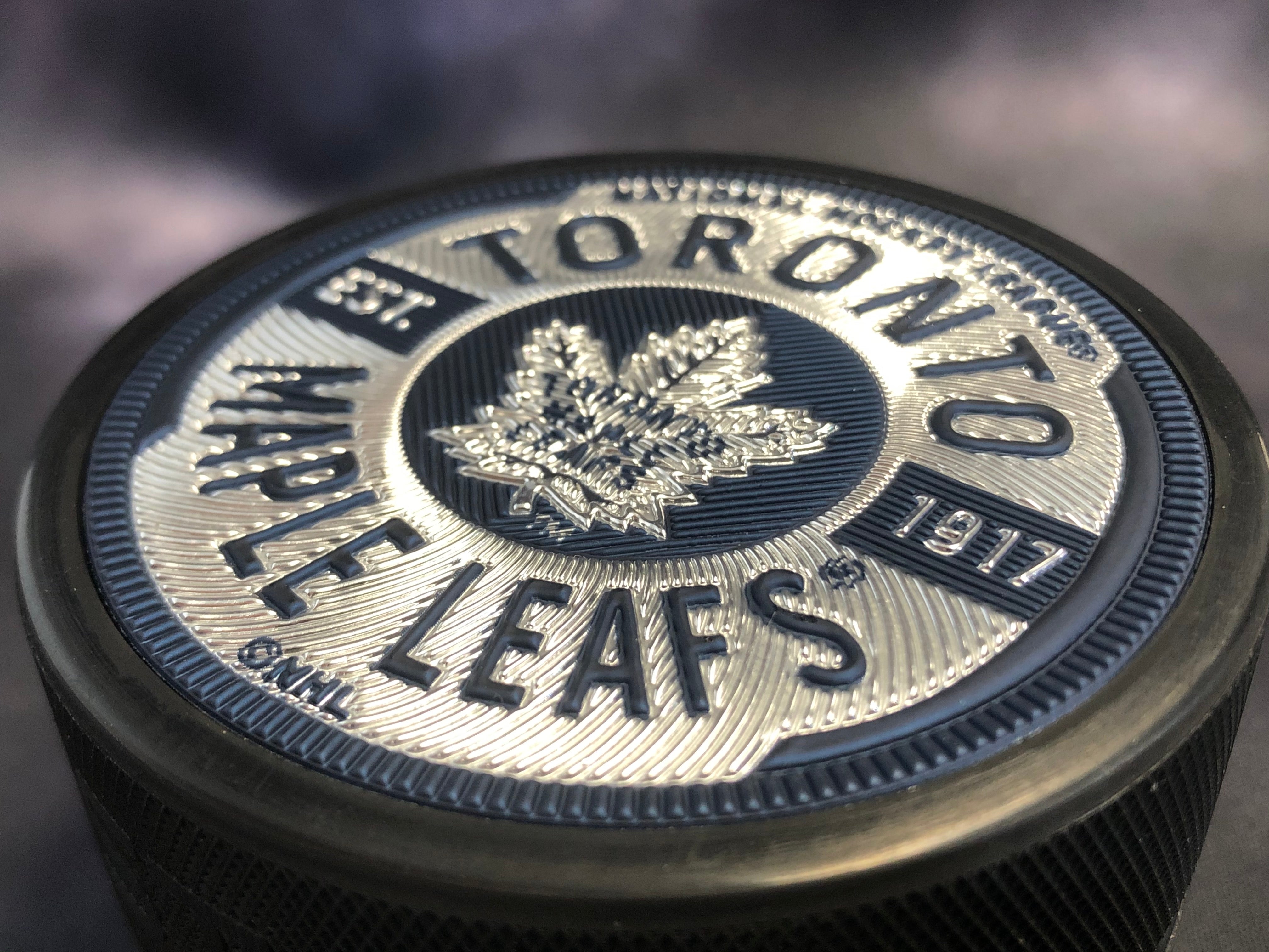 Toronto Maple Leafs Puck | Gear Trimflexx、mySite、neckold