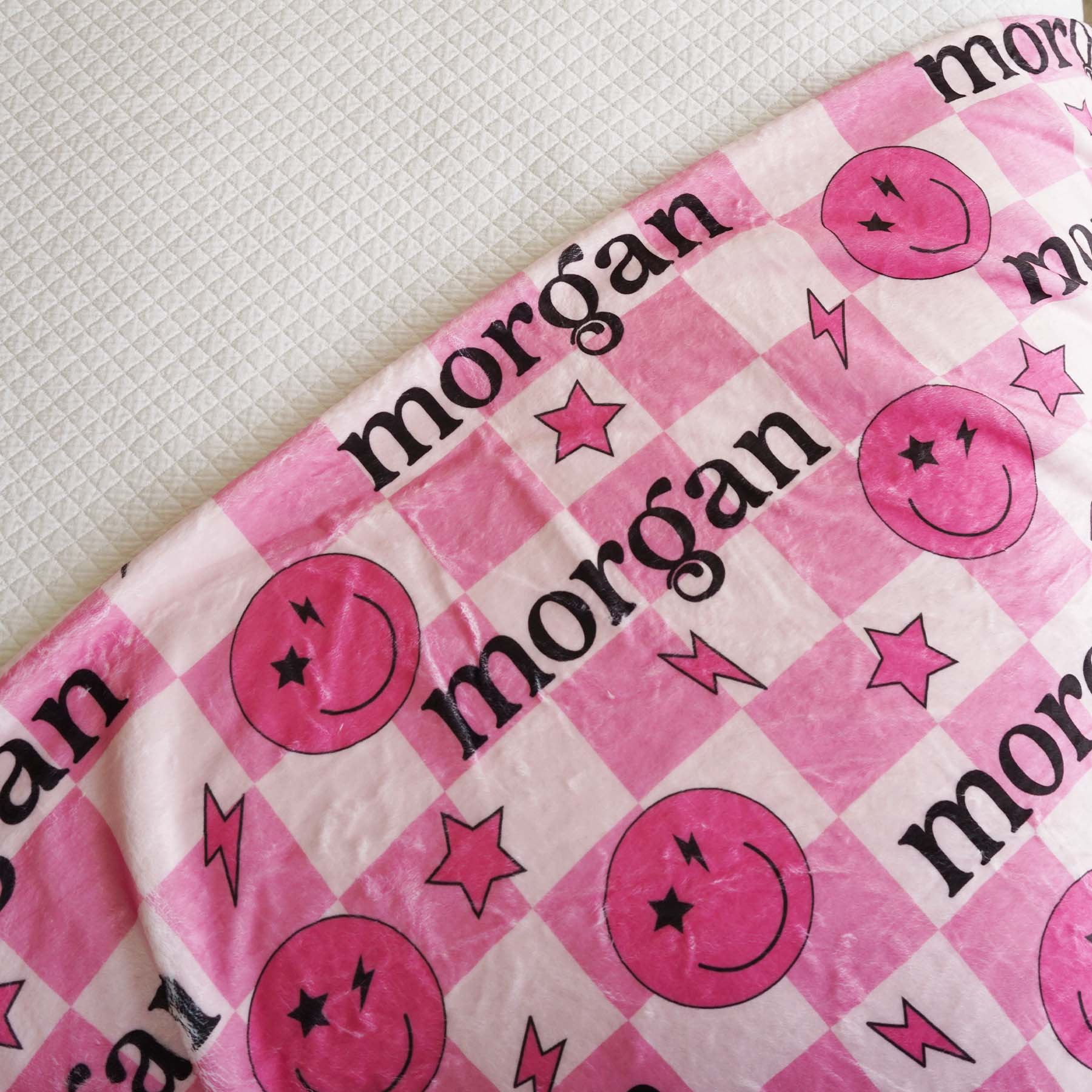  Smiley Face Check Personalized Kids Blanket | Pink、mySite、layawaytickets