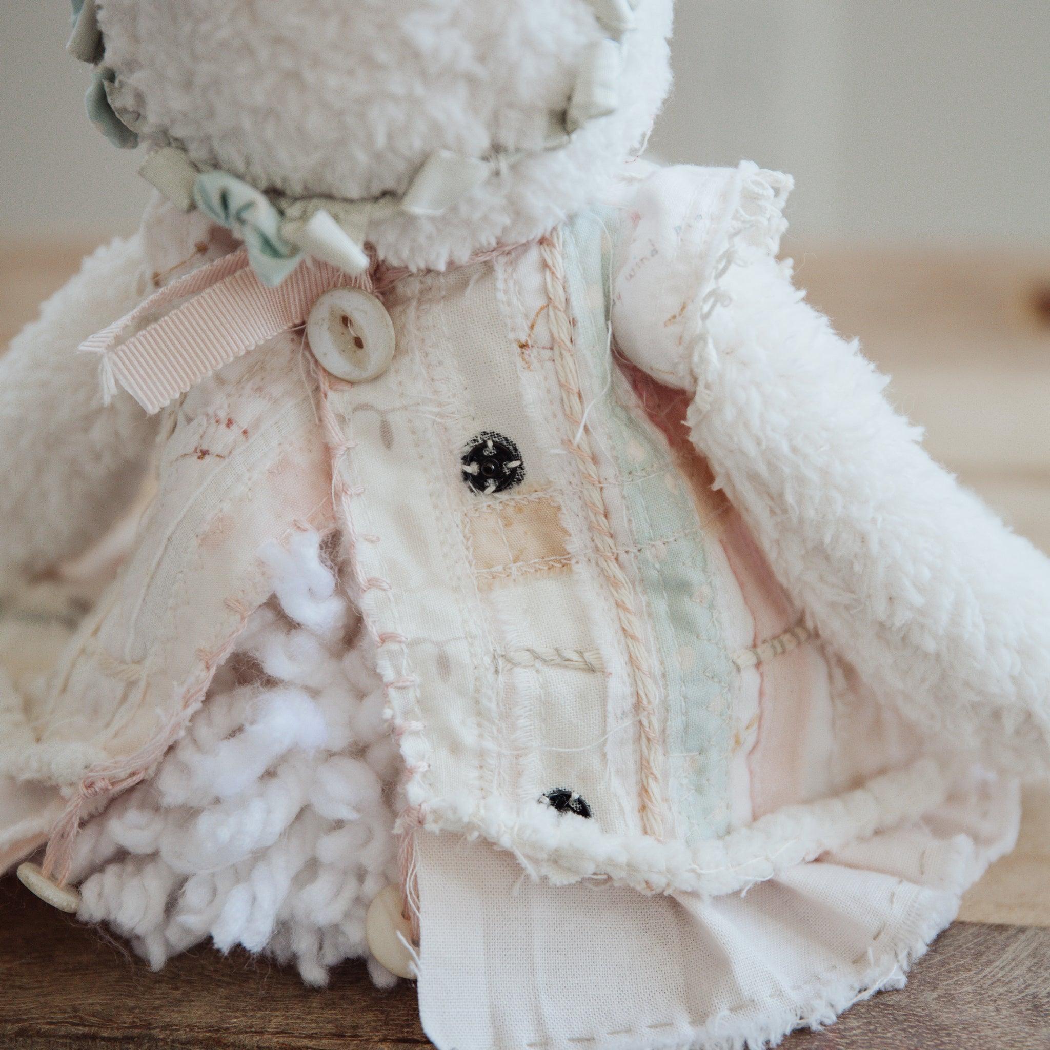 RETIRED - Hutch Studio - Hand Crafted Peachy Jean、mySite、g9winljtr