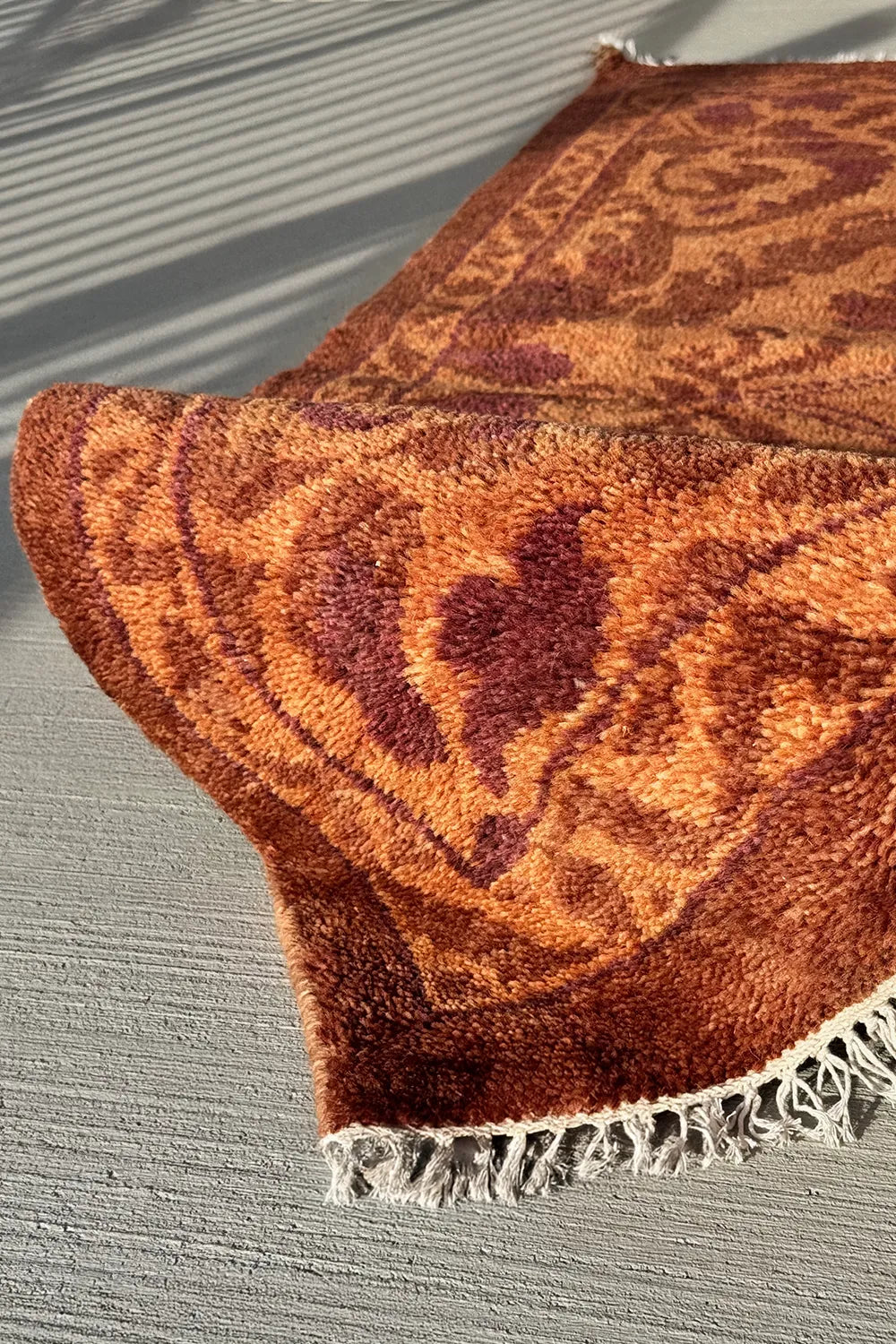 Amber Vine Hand-Knotted Wool Rug、mySite、gigharbornorthrealestate