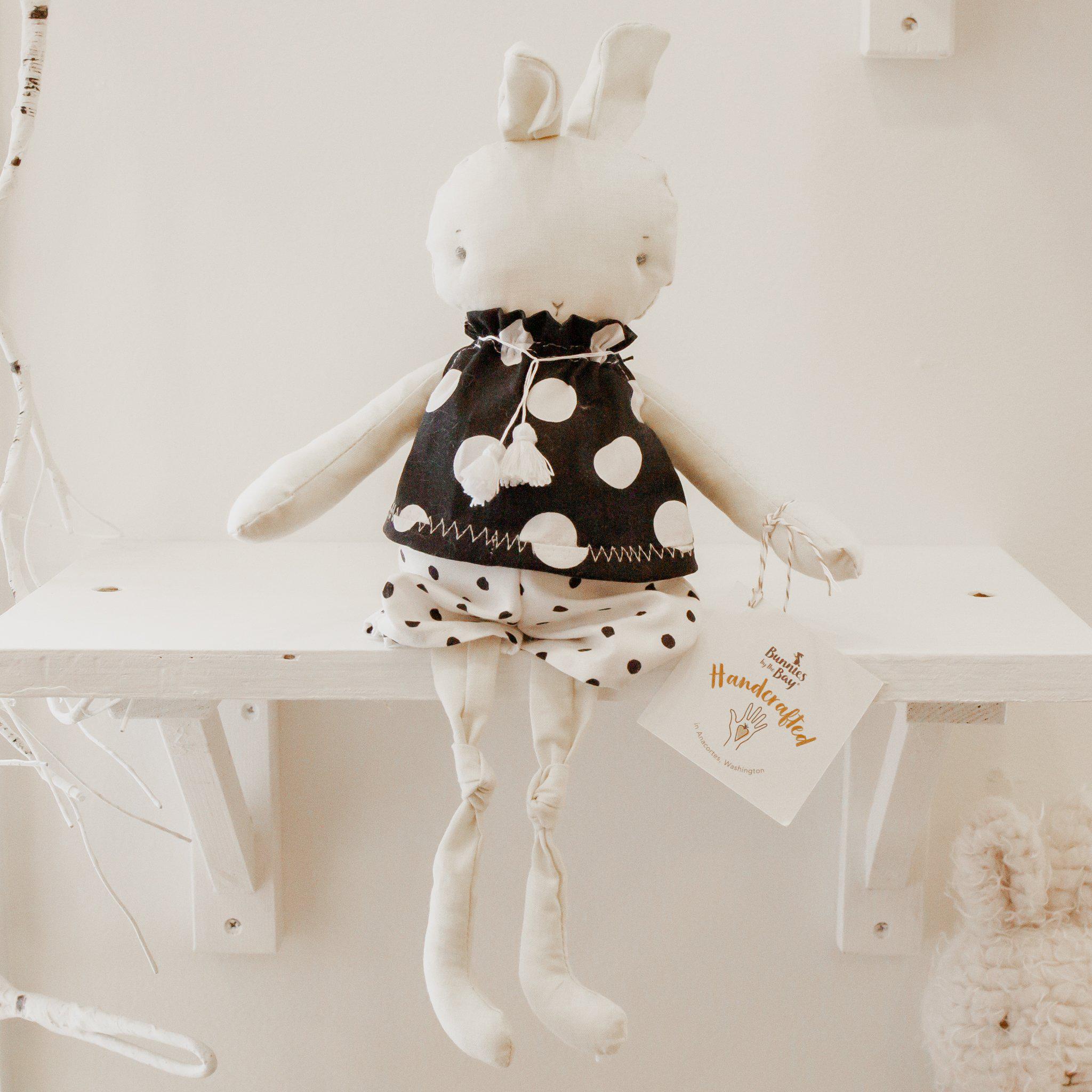 RETIRED - Hutch Studio - Dottie Bun 3 - One of a Kind Bunny、mySite、g9winljtr