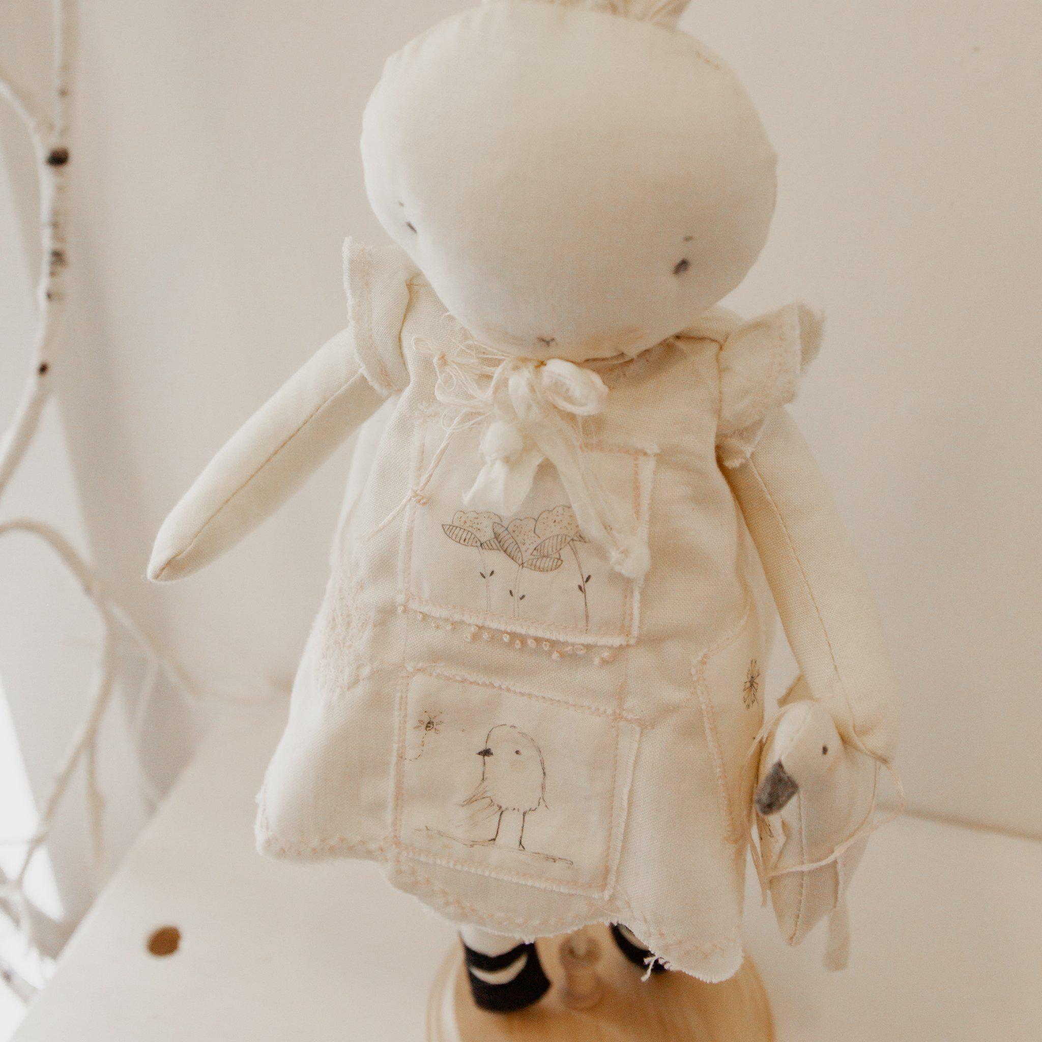 RETIRED - Hutch Studio - Sallie Annie 1 - One of a Kind Bunny、mySite、g9winljtr