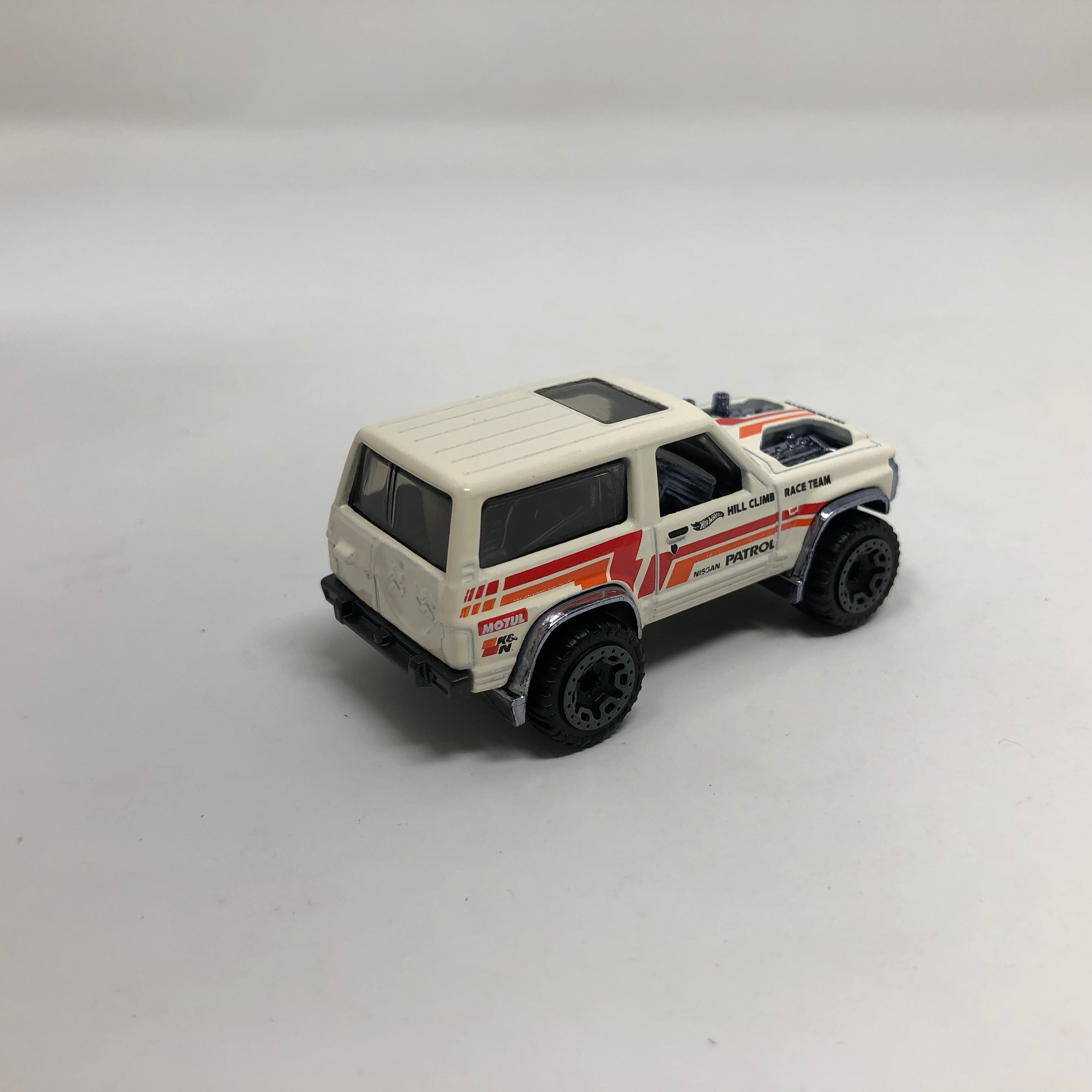 Nissan Patrol * Hot Wheels 1:64 scale Loose Diecast、mySite、hgirdovlk