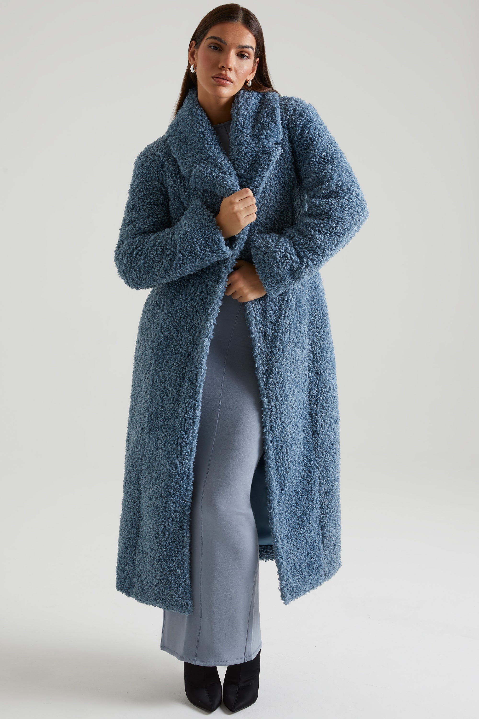 Long Shearling Coat in Blue、mySite、solidvoid