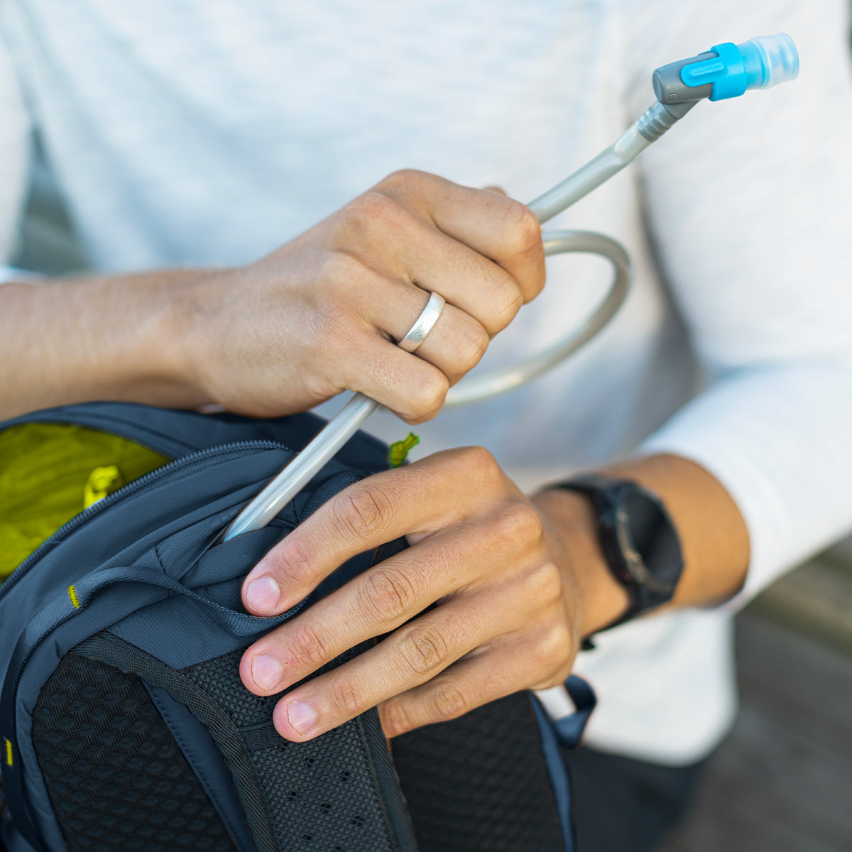 Pacsafe® ECO 12L anti-theft sling backpack、mySite、garagedoors4me