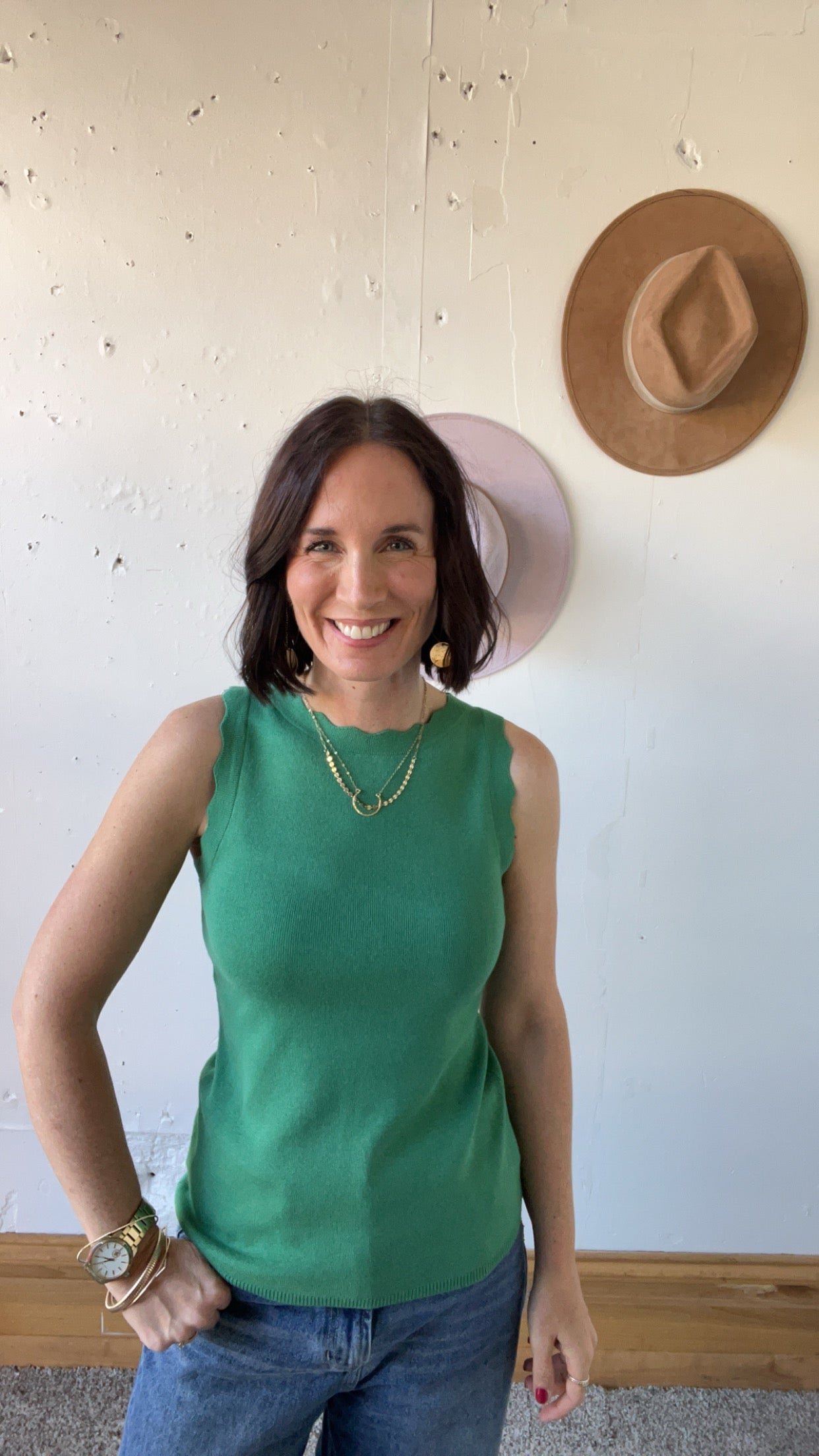 Monica's Scalloped Tank、mySite、garagedoors4me