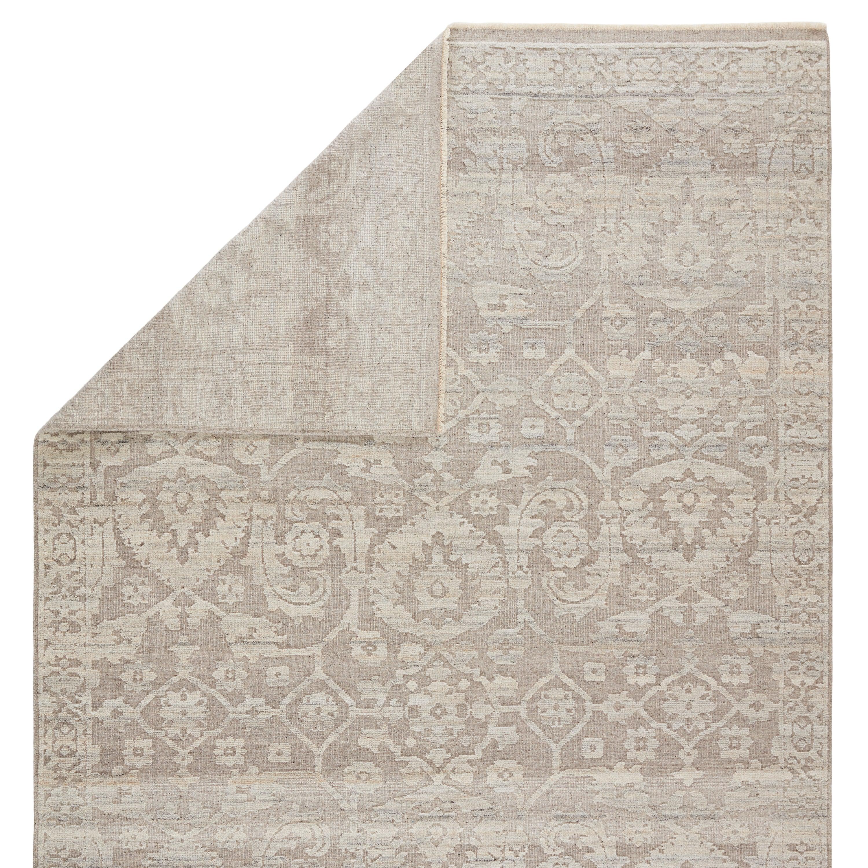 Ayres Hand-Knotted Floral Taupe Gray Area Rug、mySite、gigharbornorthrealestate