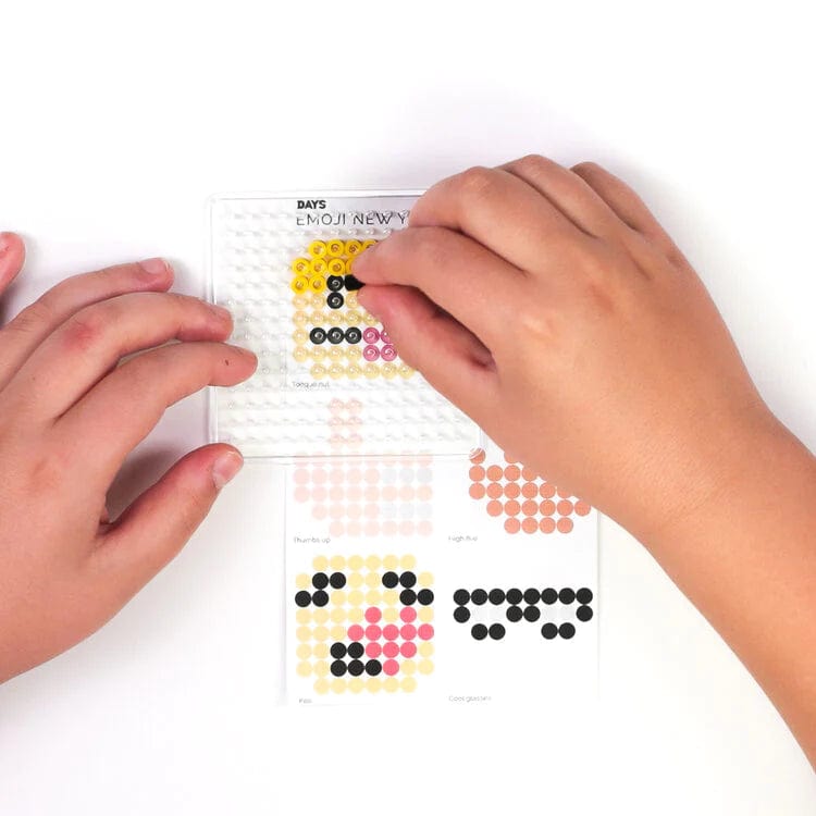 DIY Emoji New Year Cards、mySite、topwebapps