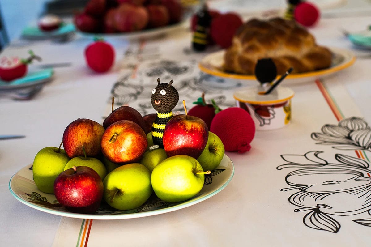 Metukah Apple Bowl by Chai Modern、mySite、topwebapps