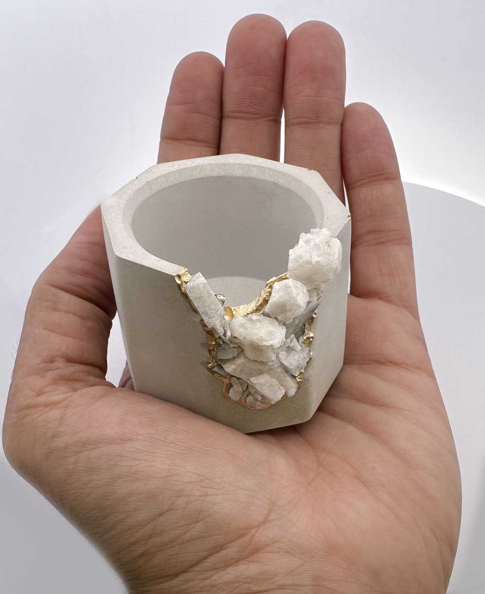 Small Gemstone and Concrete Air Plant or Tea-light Candle Holder、mySite、topwebapps