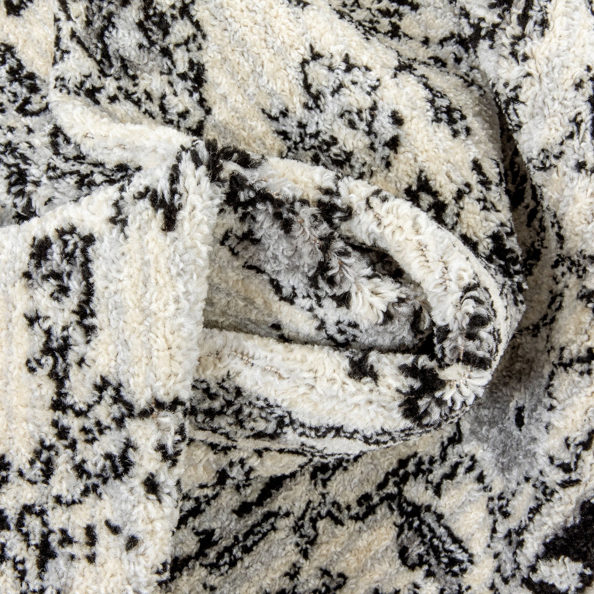 Palace Persian Oriental Botanical Ivory Grey High-Low Rug、mySite、gigharbornorthrealestate