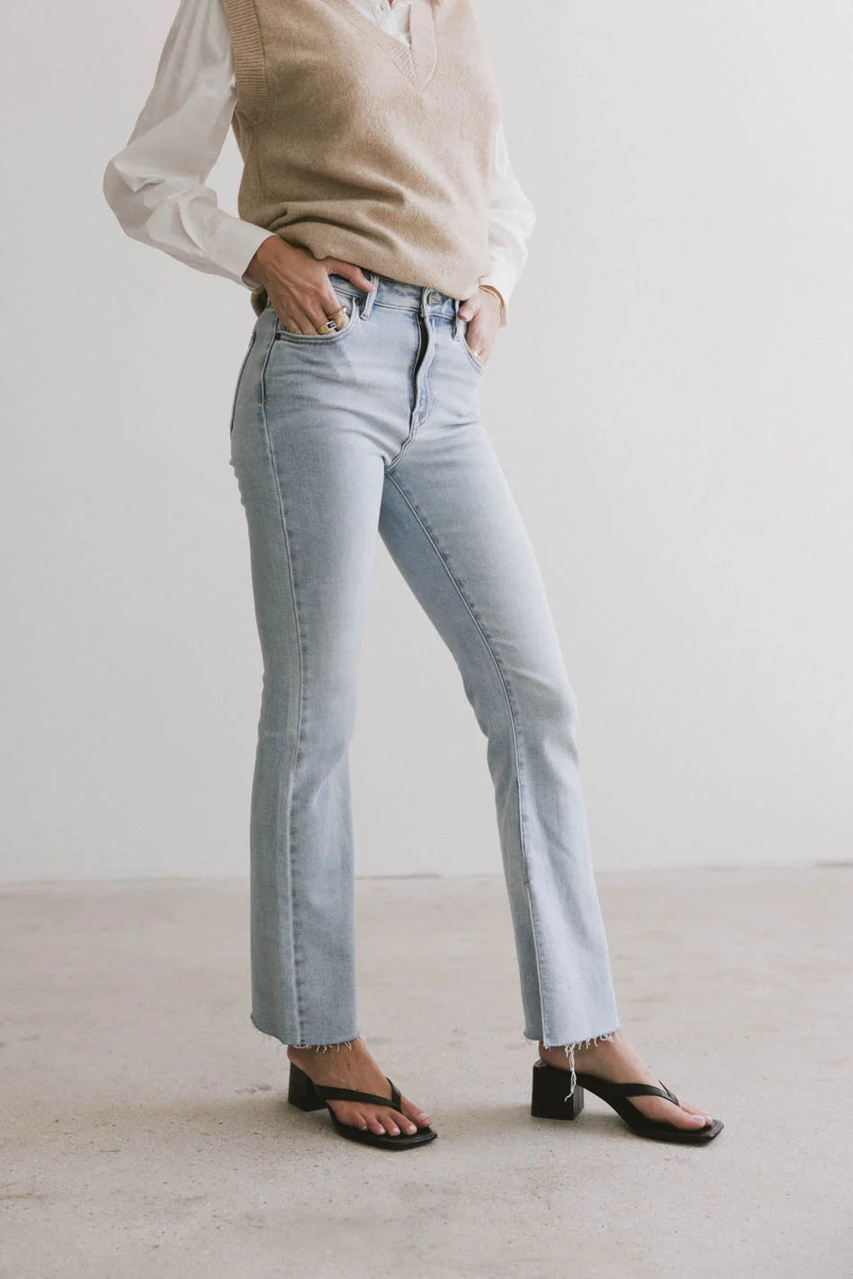  Ryan Bootcut Jeans in Light Wash - FINAL SALE、mySite、merchandisen