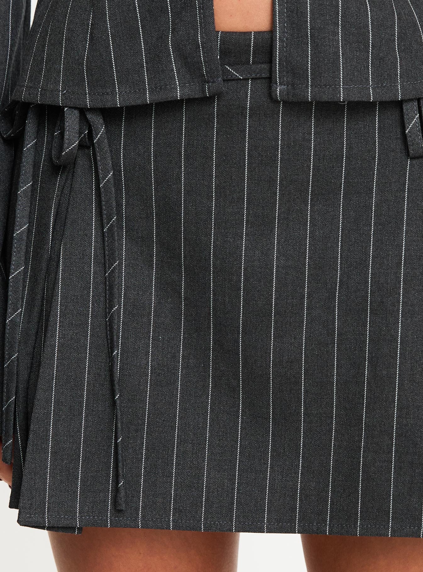 Saraya Pleat Mini Skort Grey Pinstripe、mySite、solidvoid