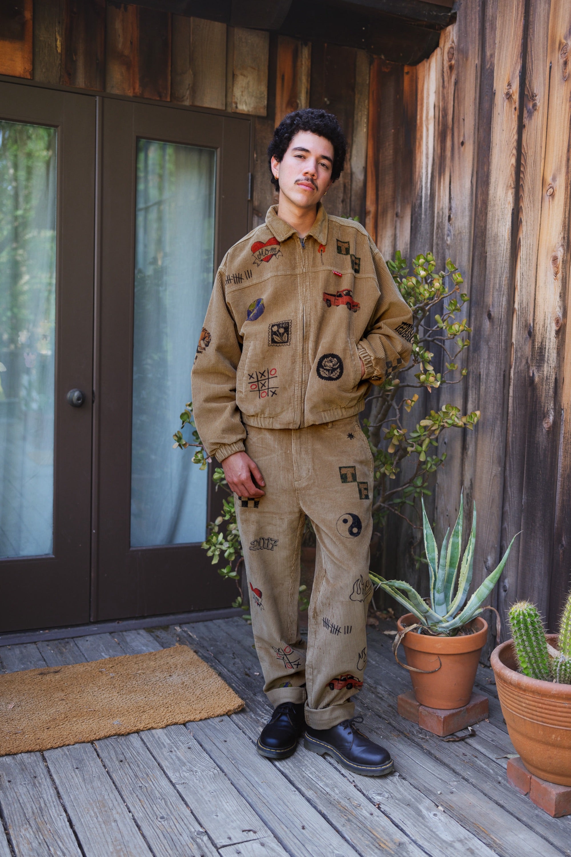 {product_title} - {shop_name}