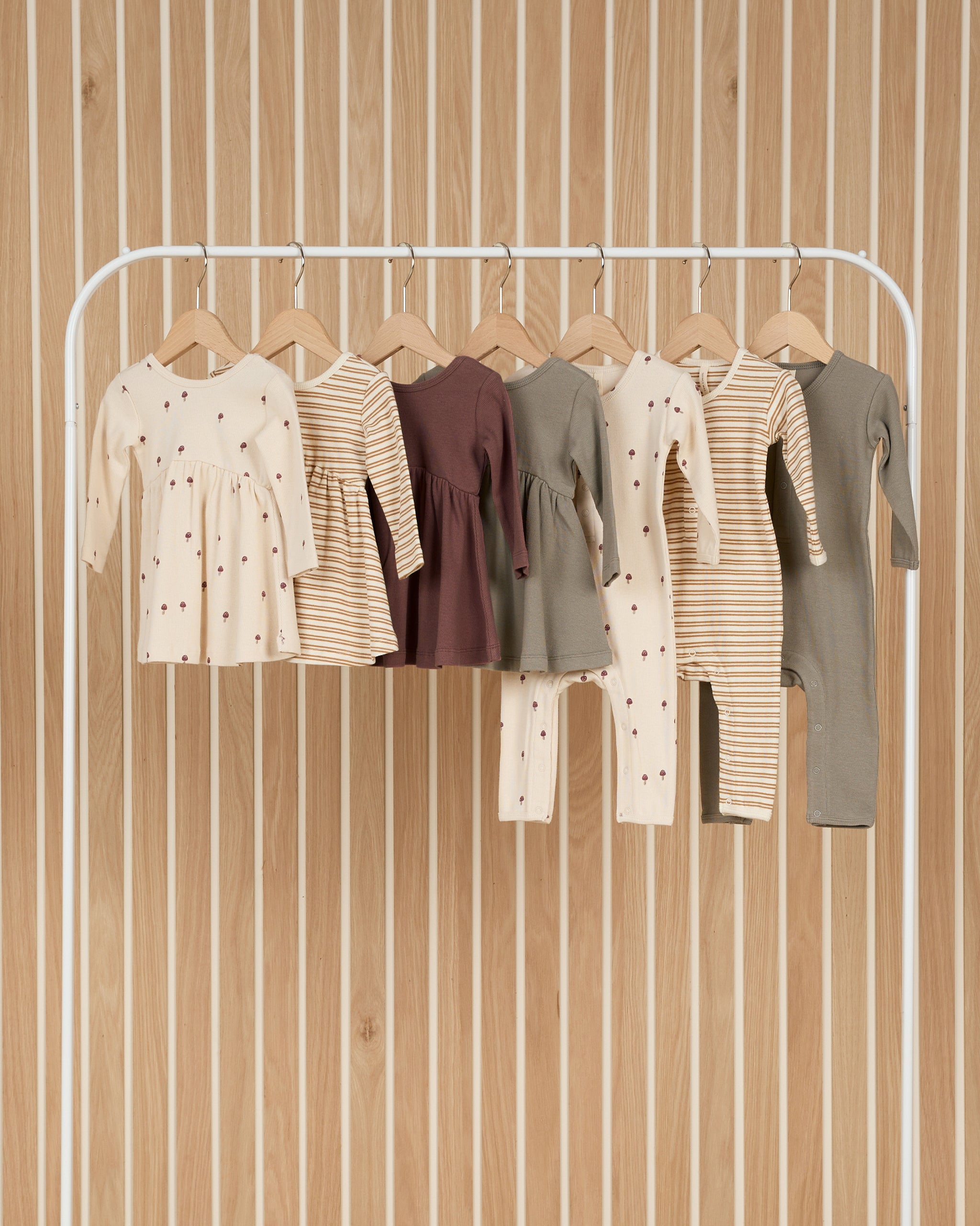  Ribbed Long Sleeve Dress || Mushrooms、mySite、layawaytickets