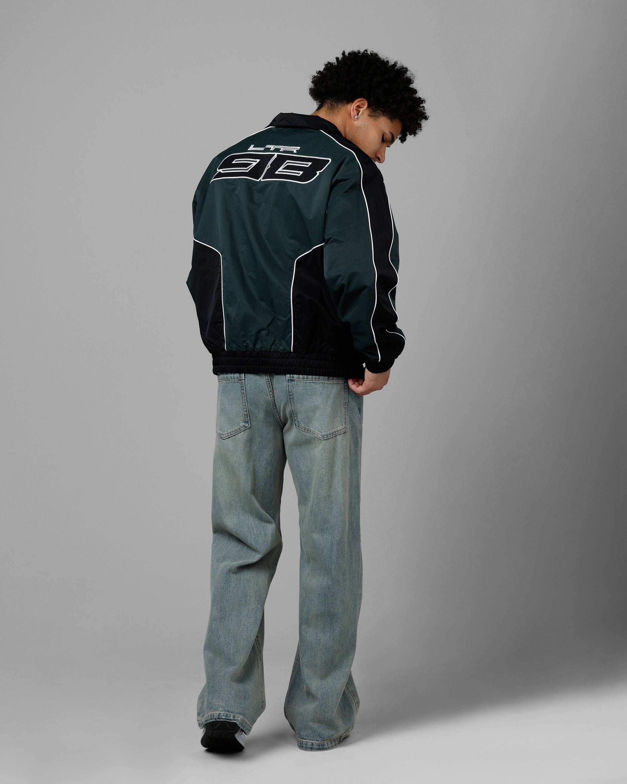 {product_title} - {shop_name}