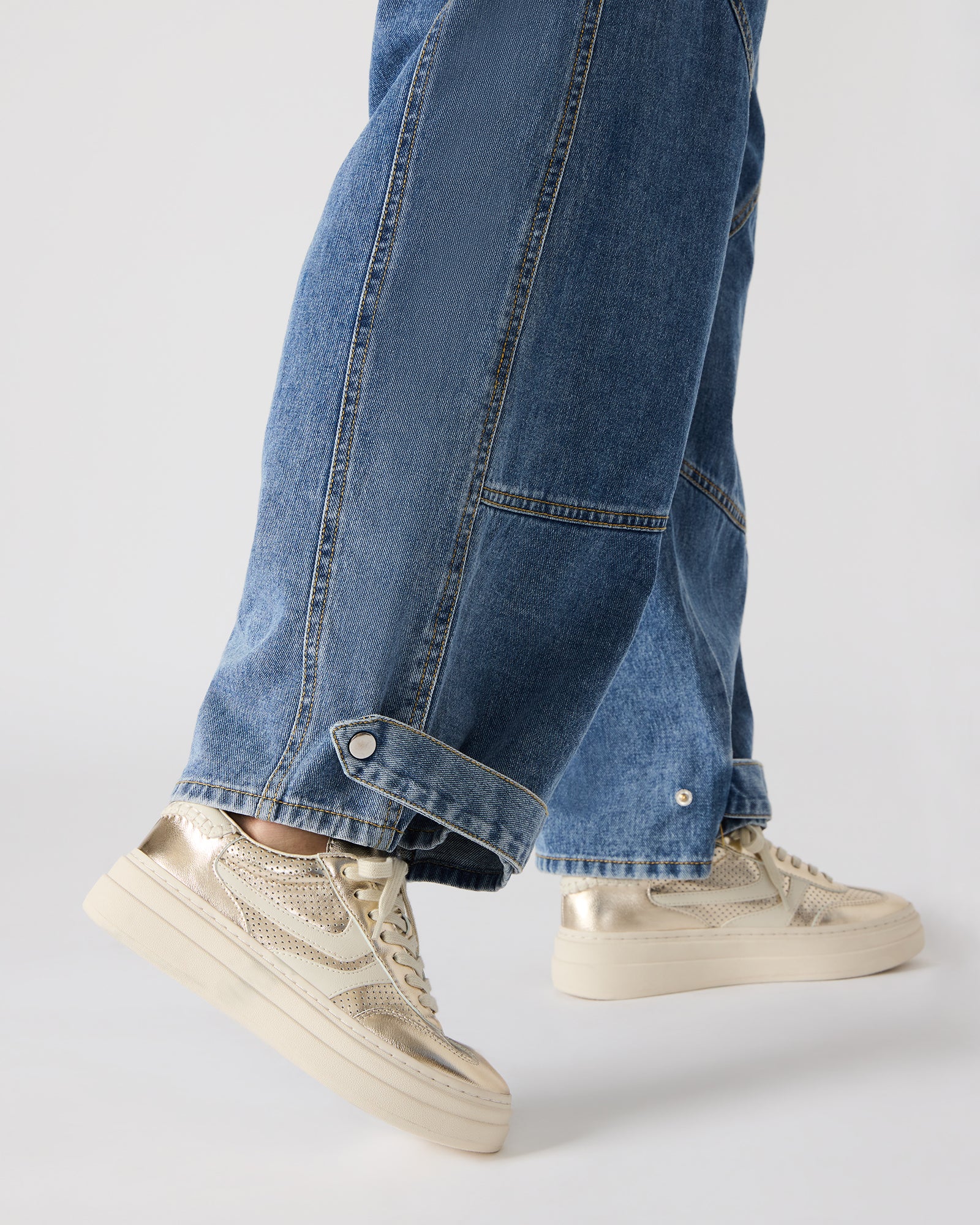 DODGE PERFORATED CHAMPAGNE MULTI、mySite、gtrtttuynbv