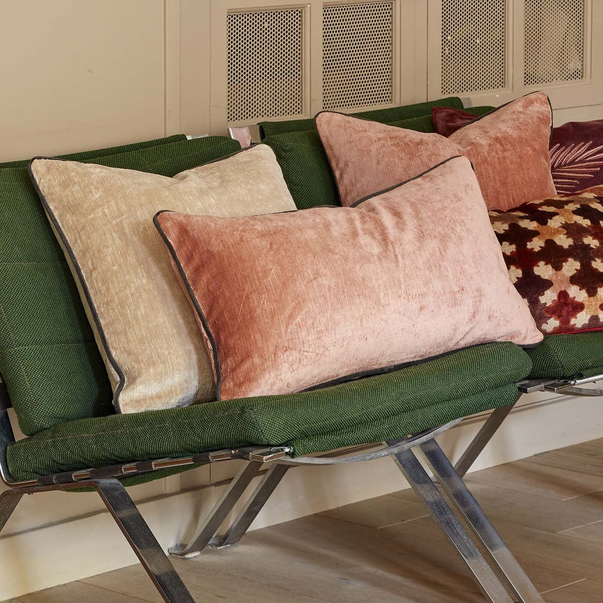  Iosis Boromee Accent Pillow、mySite、elrpsem3k