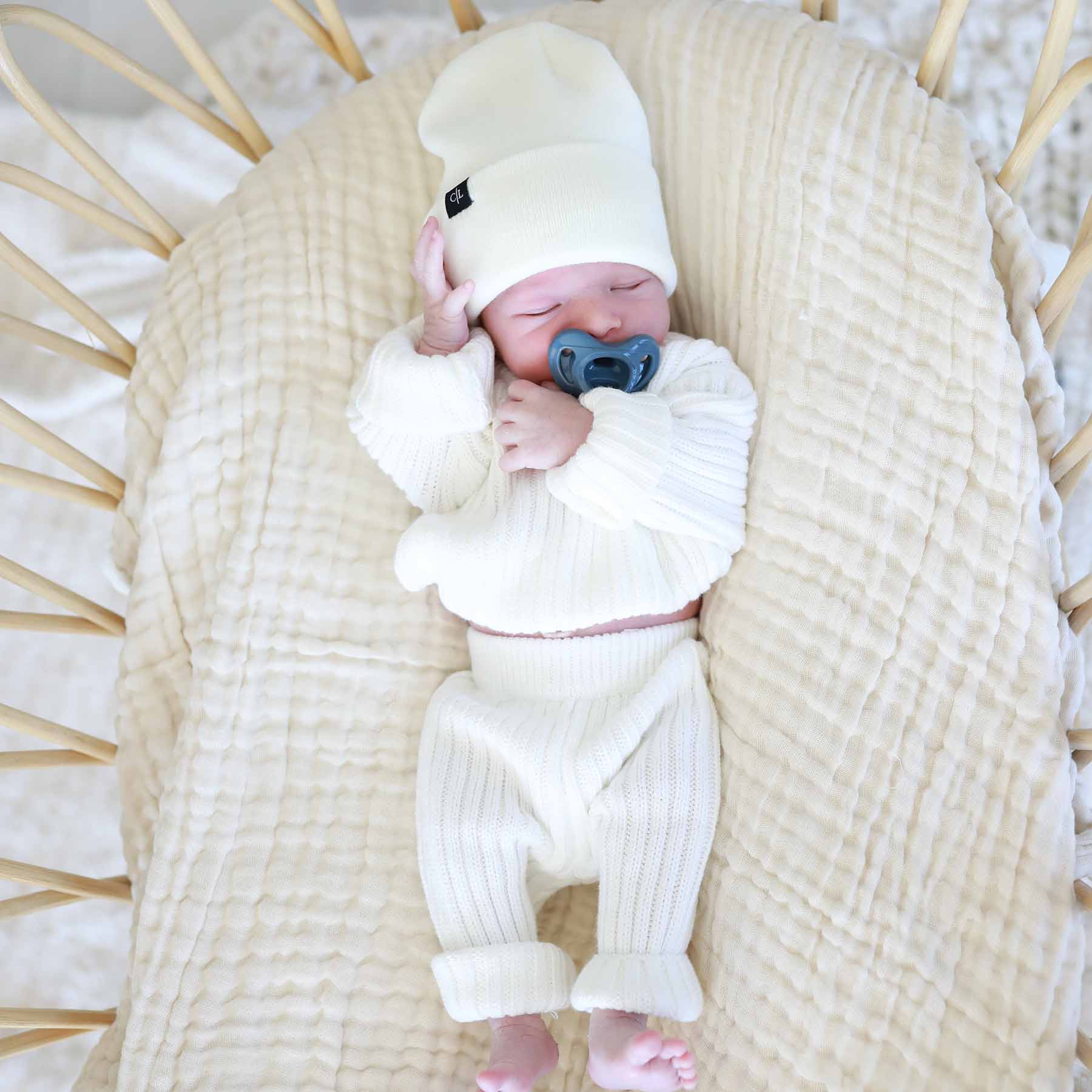  Knit Sweater & Pant Set | Dove、mySite、layawaytickets