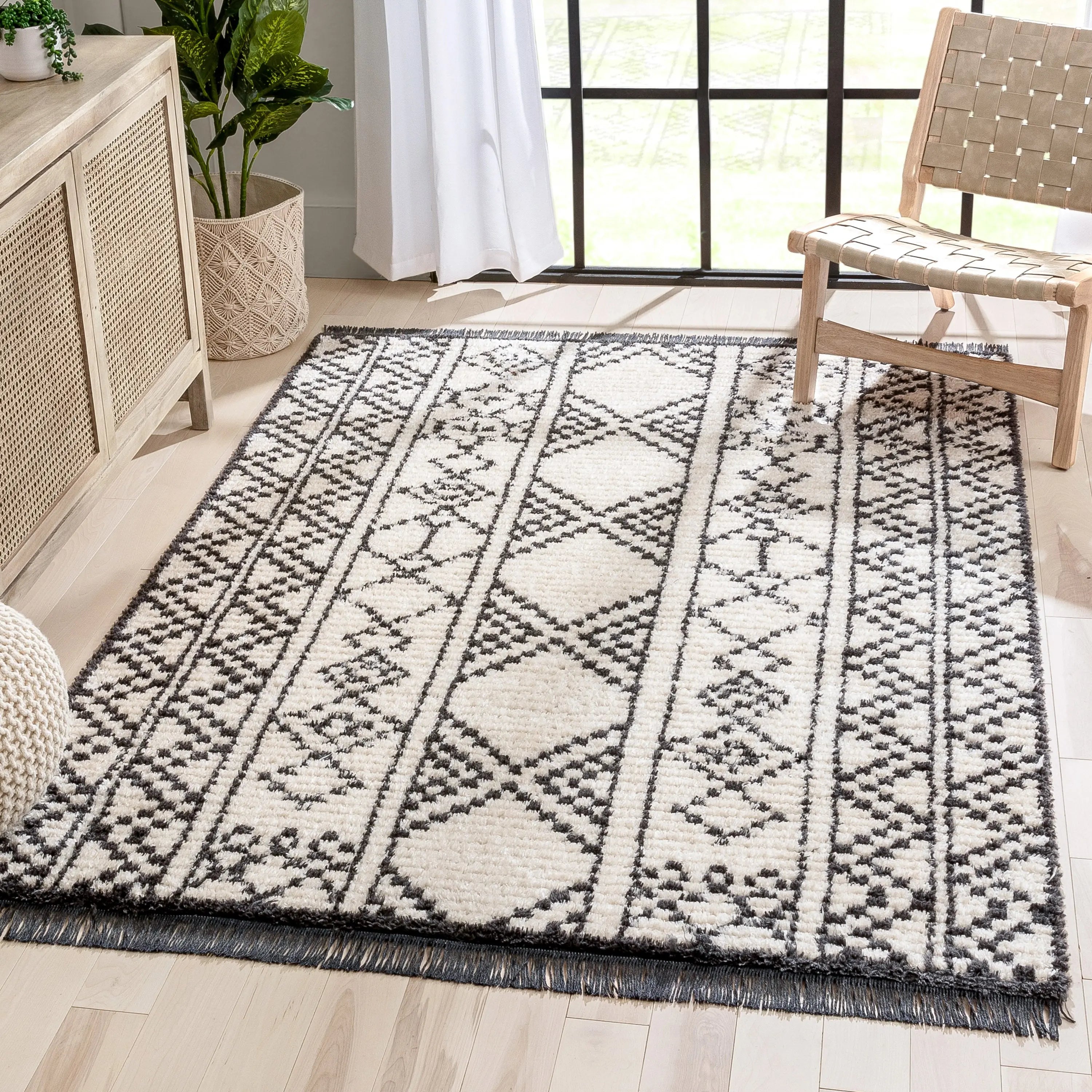 Tallulah Tribal Diamond Lattice Pattern Grey High-Low Textured Pile Rug、mySite、gigharbornorthrealestate