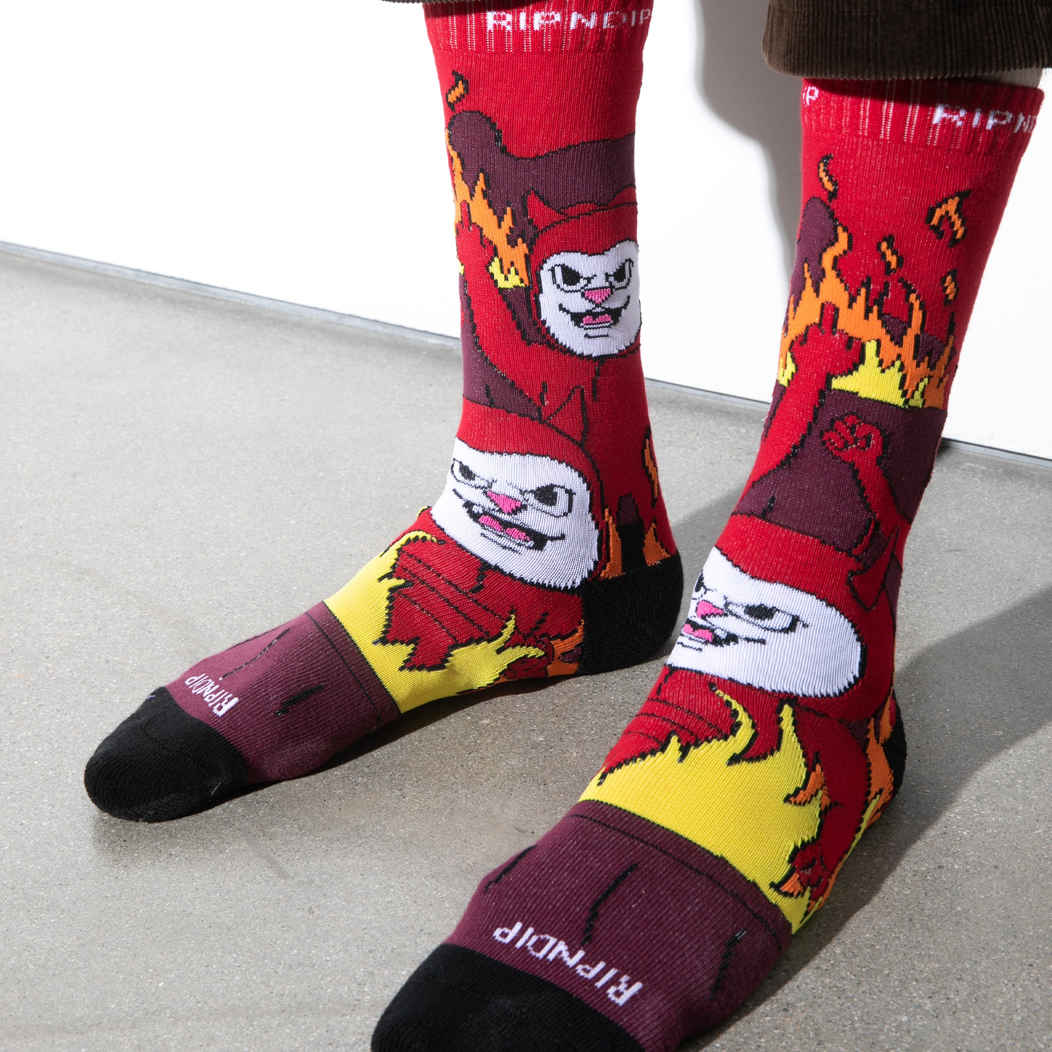  Heaven On Earth Socks (Red)、mySite、merchandisen