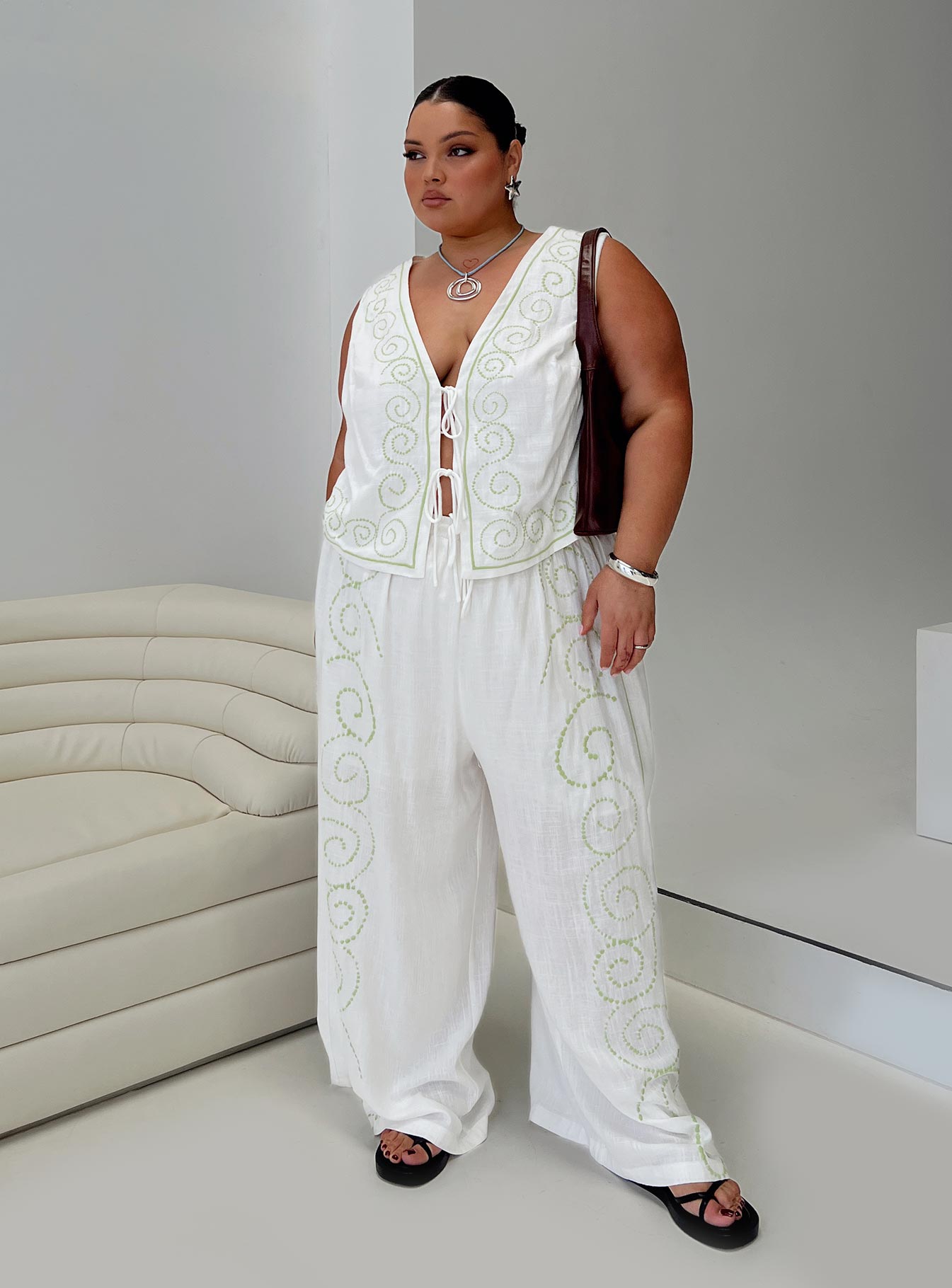 Kindred Pants White / Green Curve、mySite、solidvoid