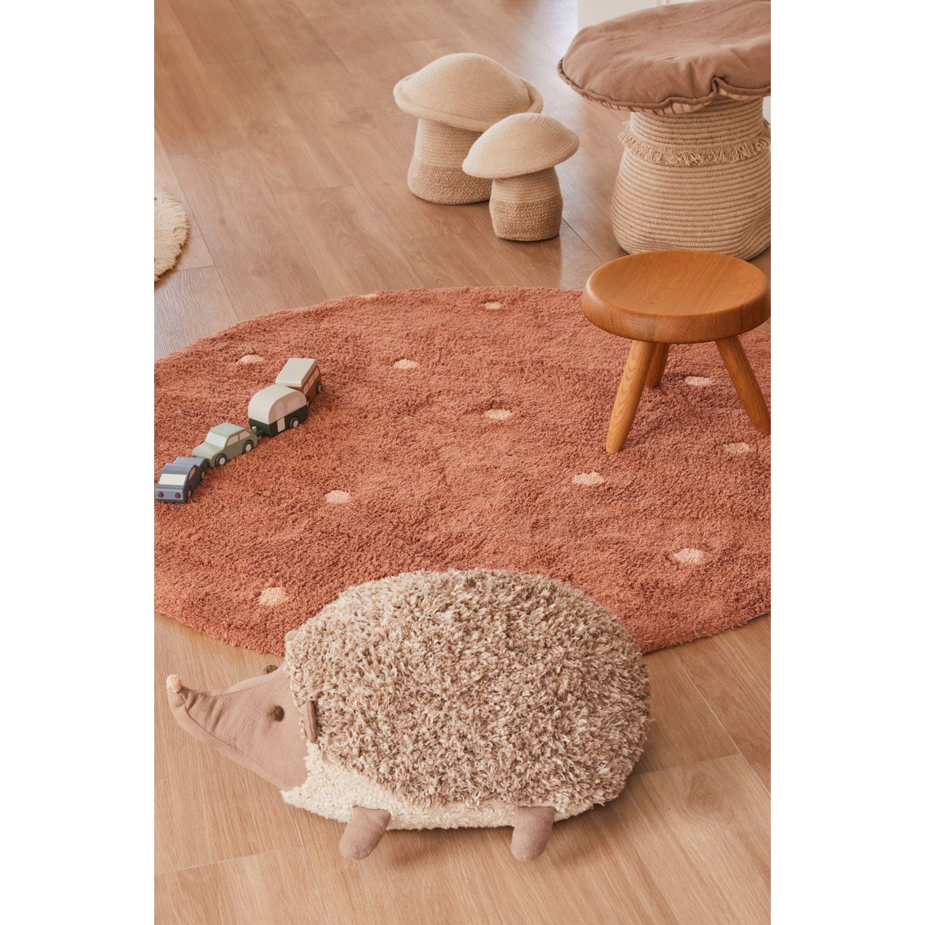 Round Dot Chestnut Washable Rug、mySite、gigharbornorthrealestate
