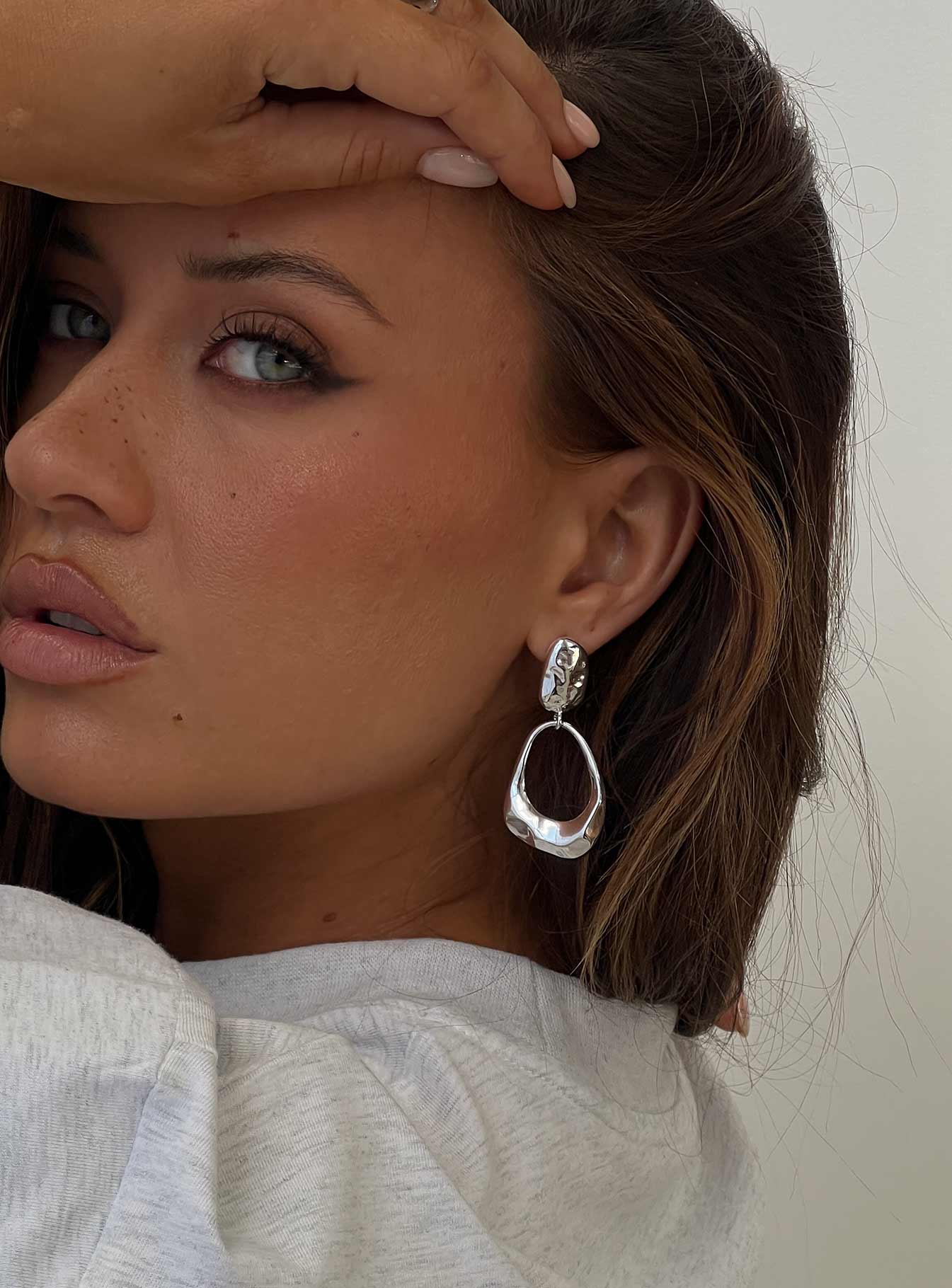 Whirl Earrings Silver、mySite、solidvoid