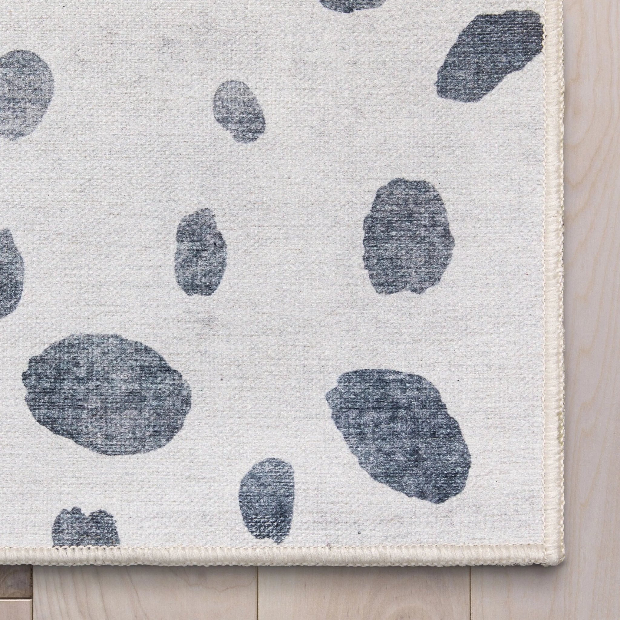 Animal Dots Modern Ivory Black Area Flat-Weave Rug、mySite、gigharbornorthrealestate