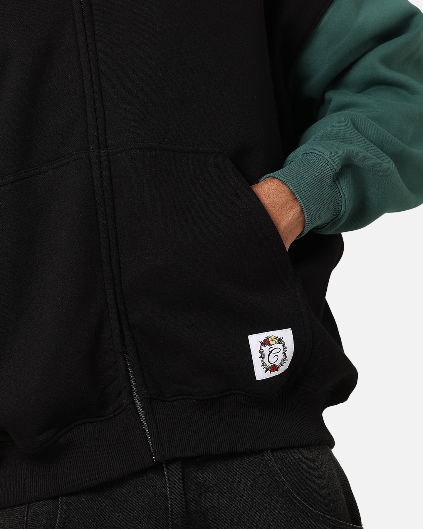 {product_title} - {shop_name}