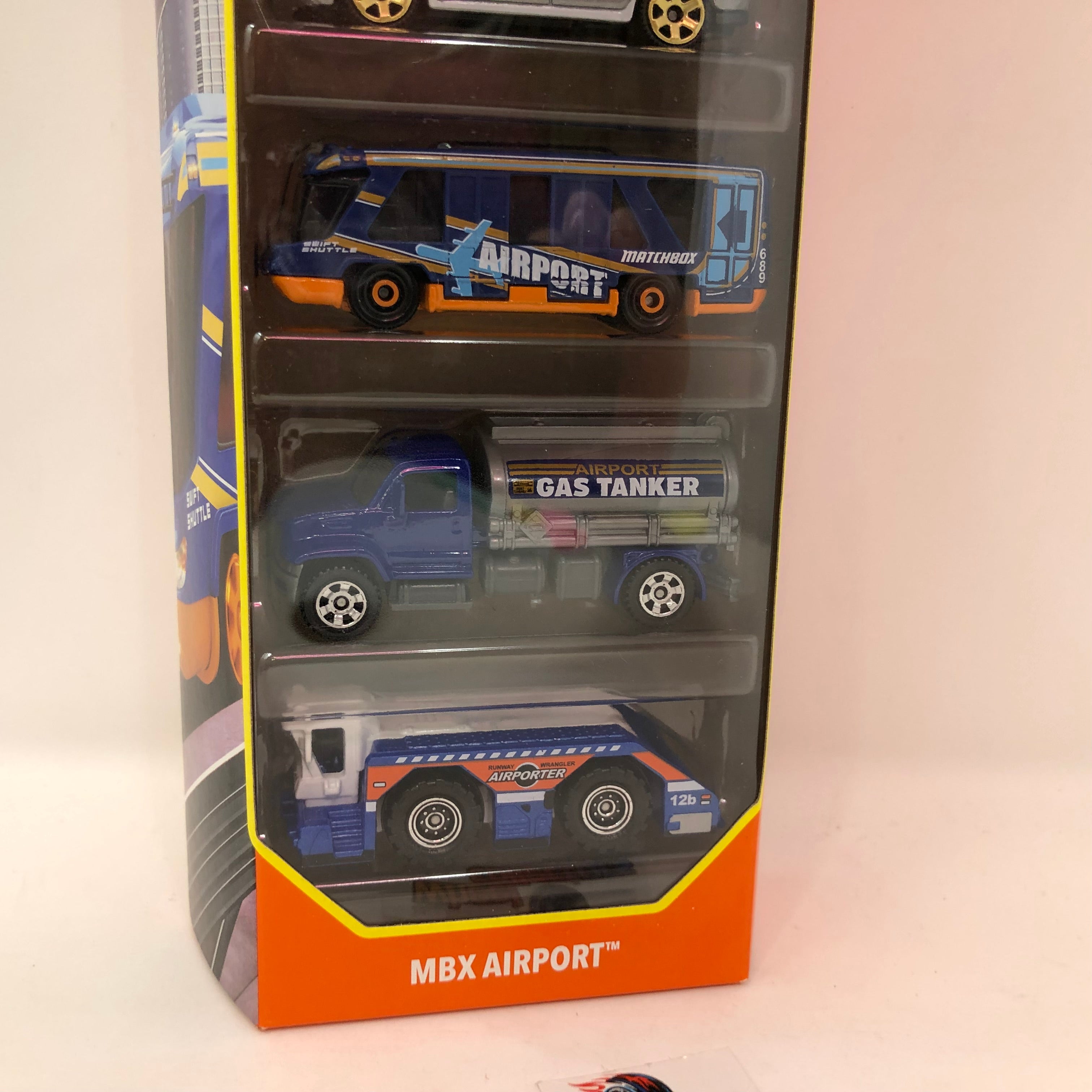 MBX Airport * 2023 Matchbox 5-Pack Case M、mySite、hgirdovlk