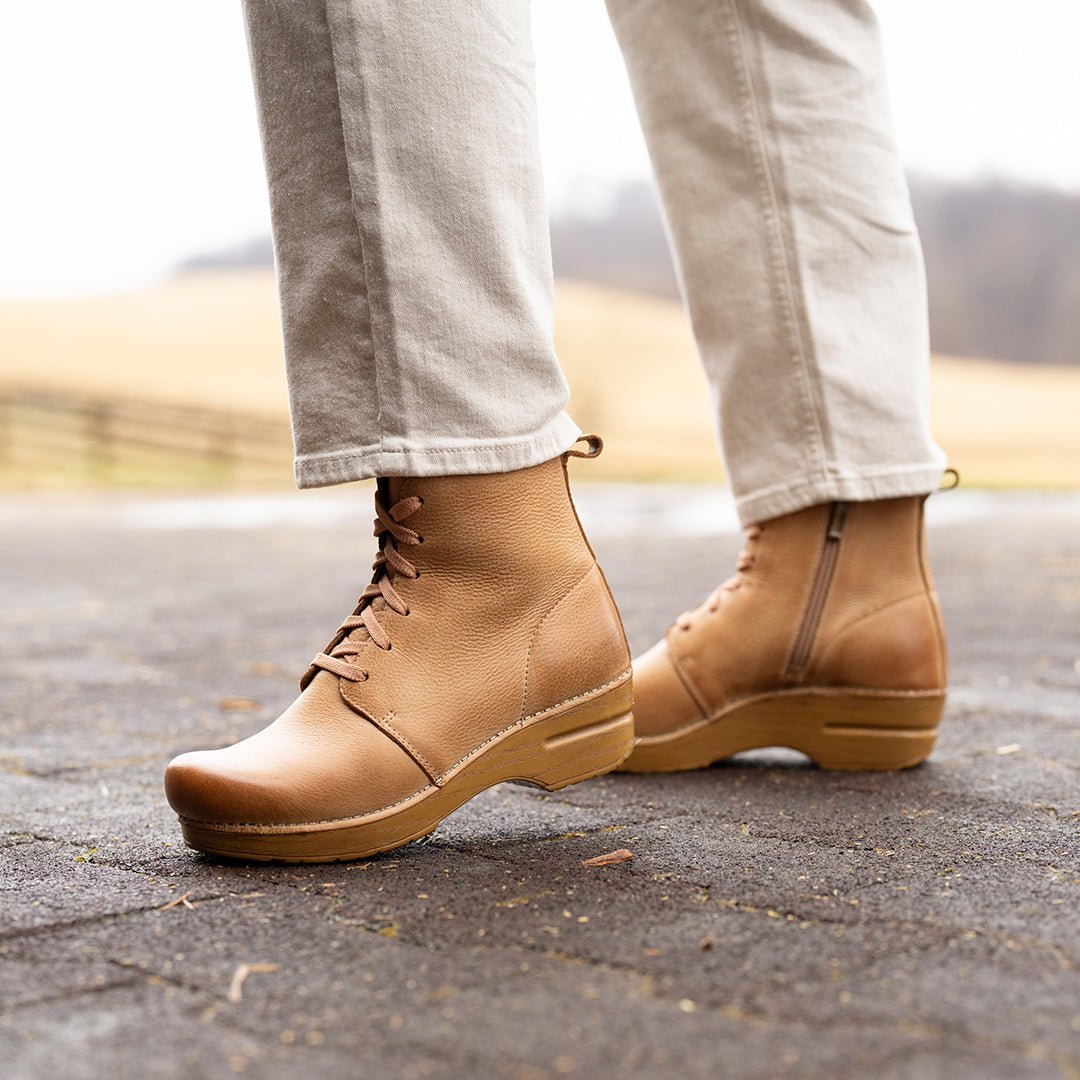  Sigourney | Leather | Distressed Honey、mySite、preschool7hills