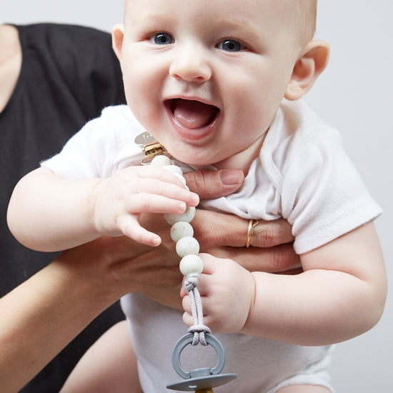 Moonlight Mini Pacifier Clip、mySite、g9winljtr