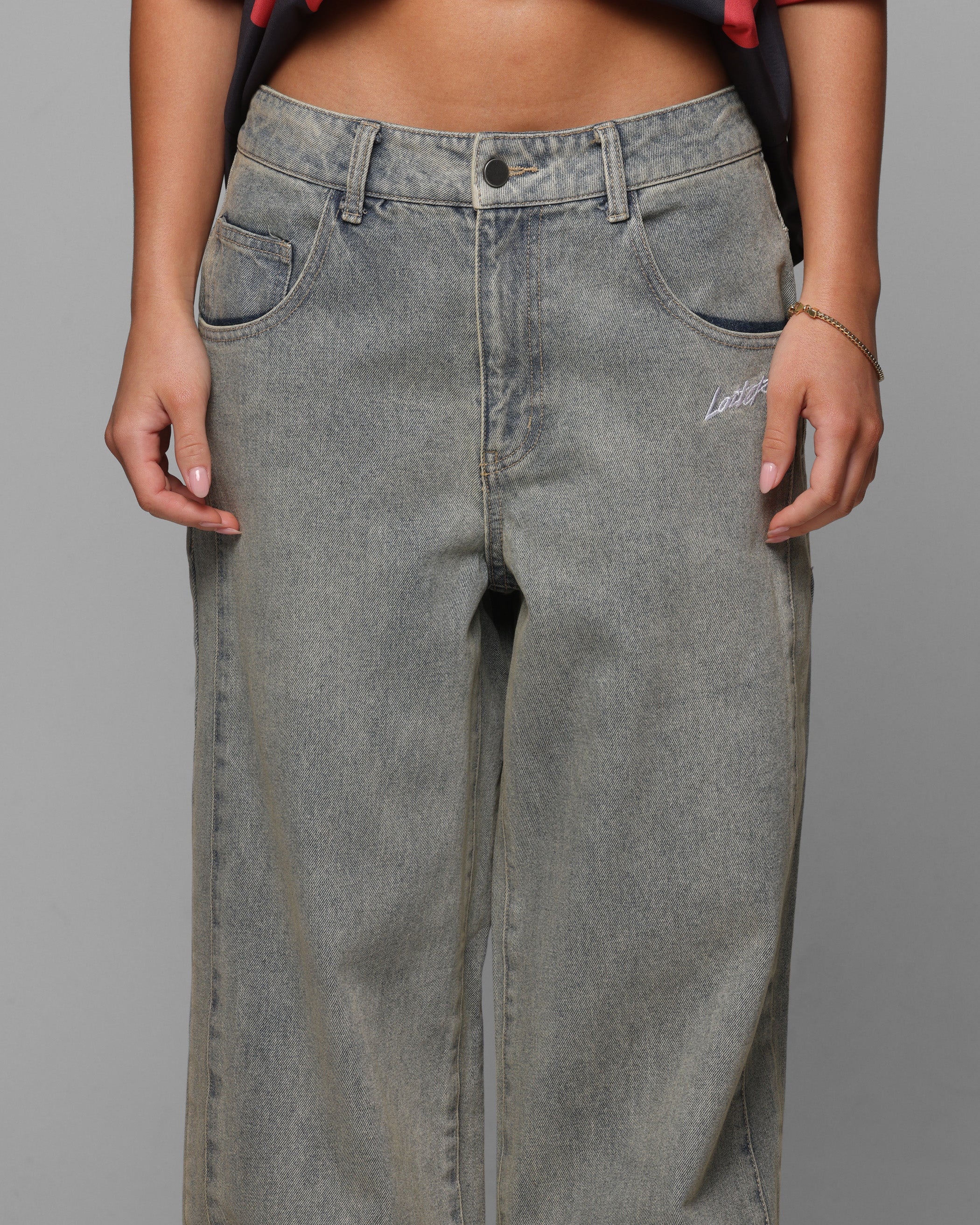 {product_title} - {shop_name}