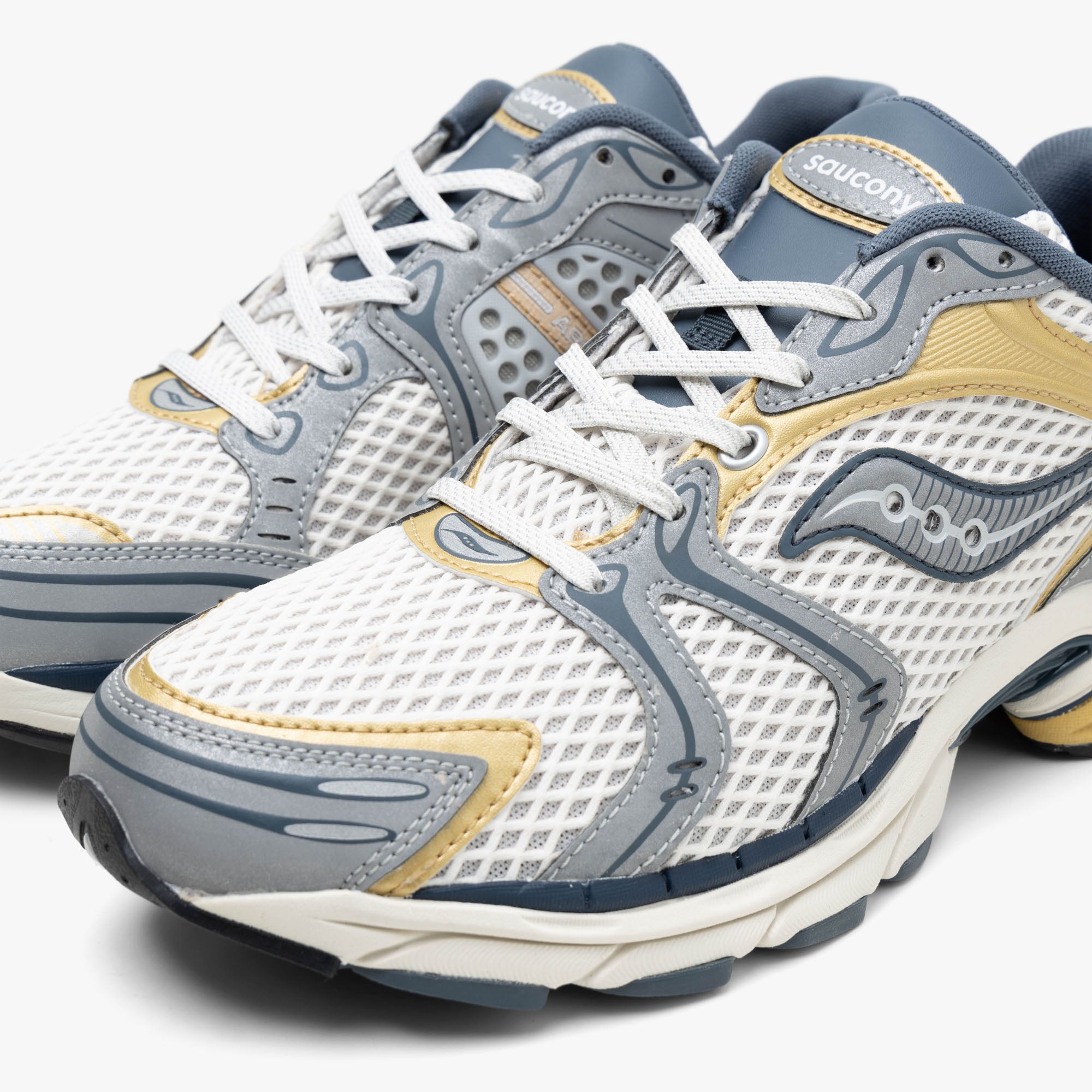  Saucony Progrid Triumph 4 Grey / Silver、mySite、merchandisen