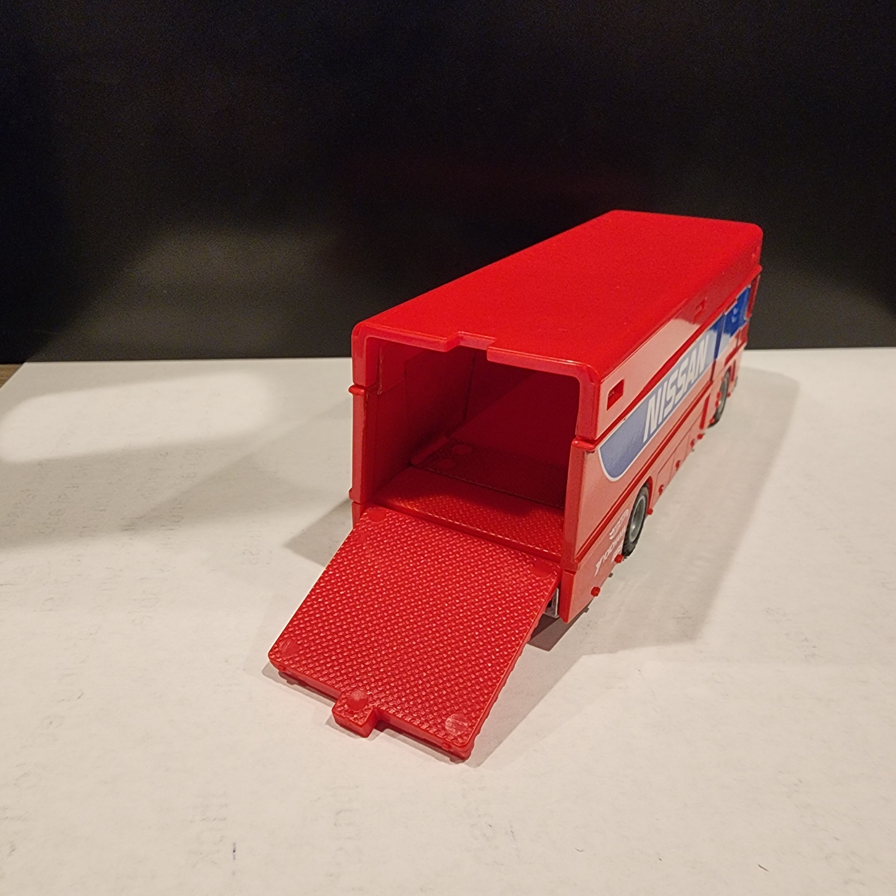 Euro Hauler * NISSAN Racing Hauler * Hot Wheels Team Transport Loose、mySite、hgirdovlk