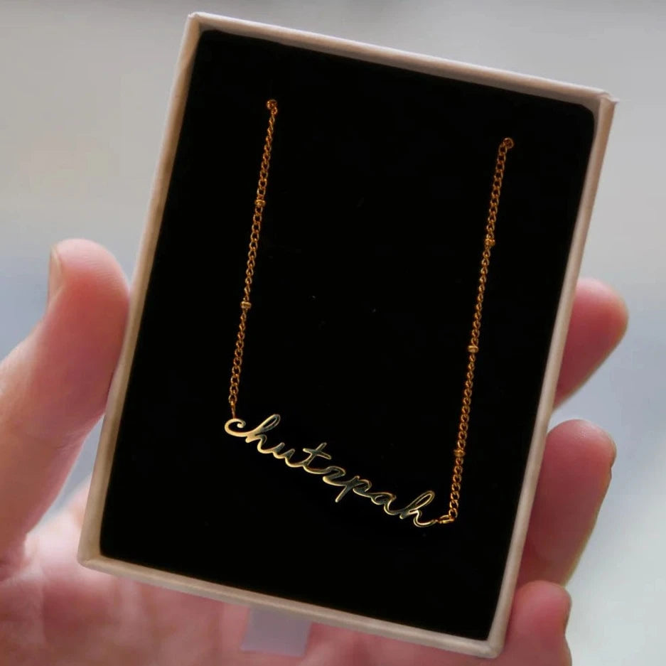Chutzpah Script Necklace - Gold、mySite、topwebapps