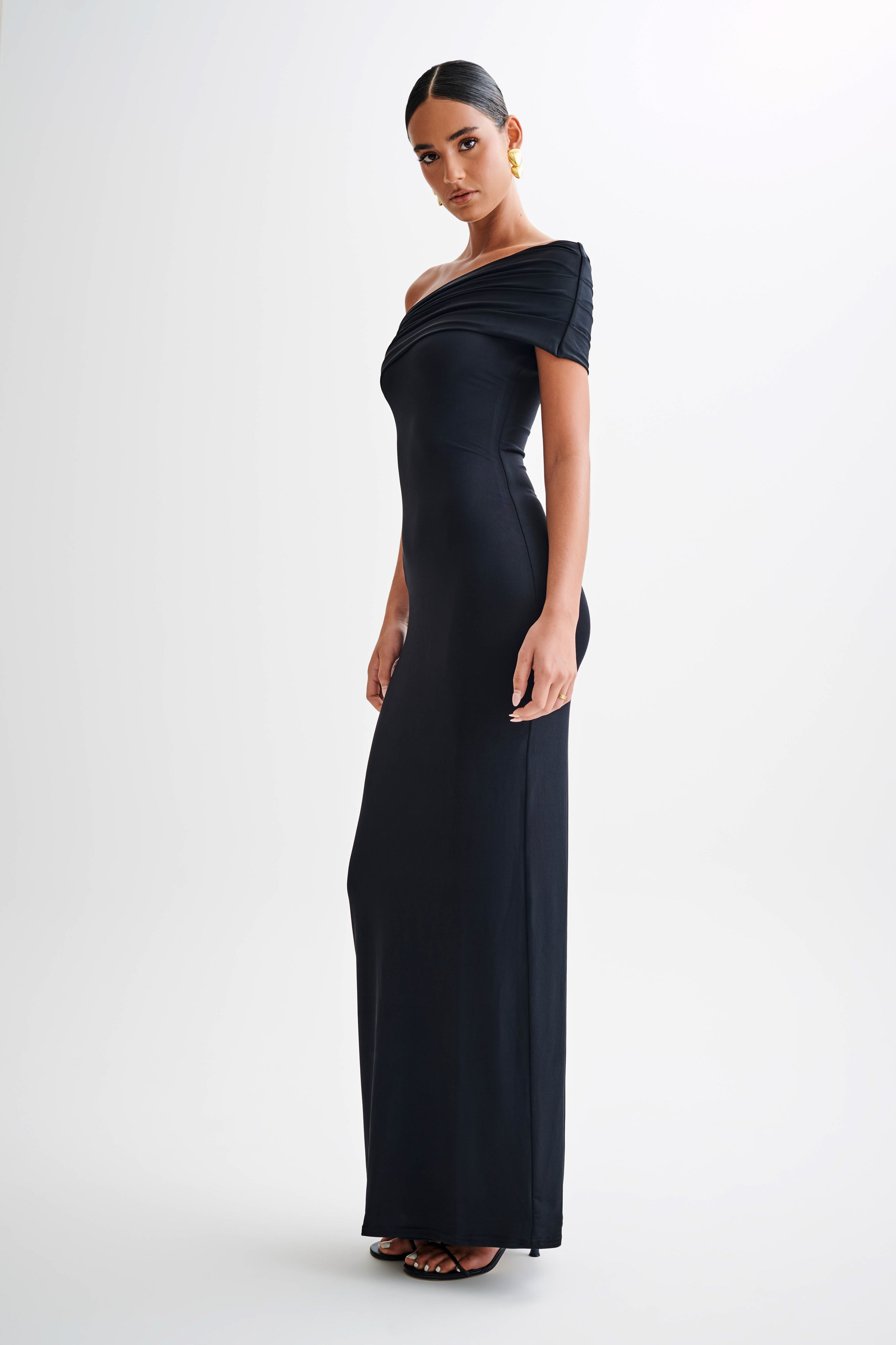 Cassandra Off Shoulder Slinky Maxi Dress - Black、mySite、solidvoid