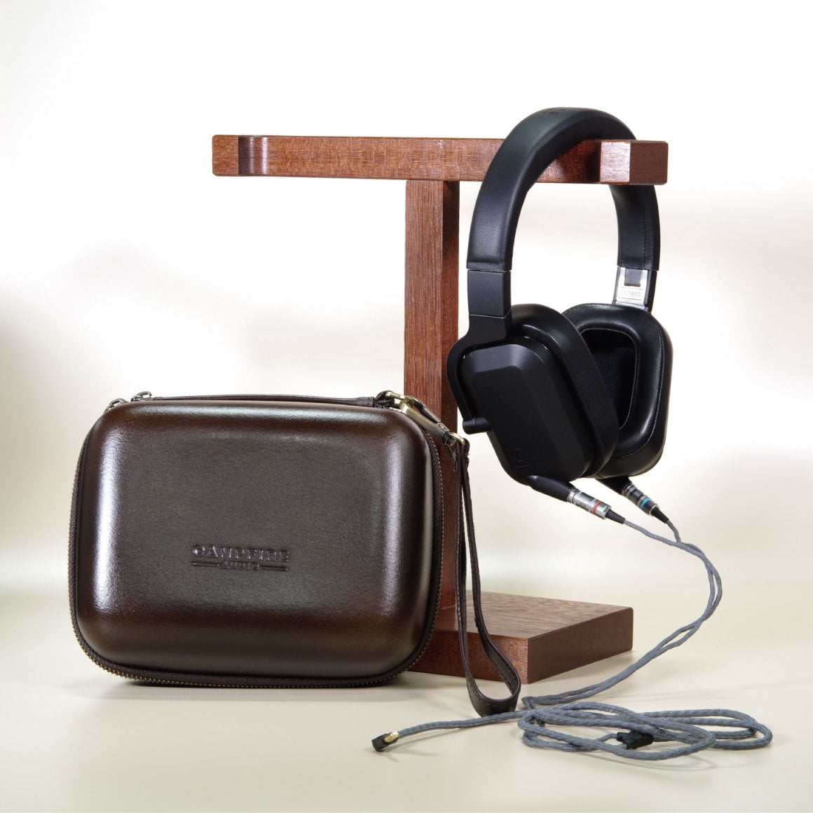  Campfire Audio - Cascade、mySite、merchandisen