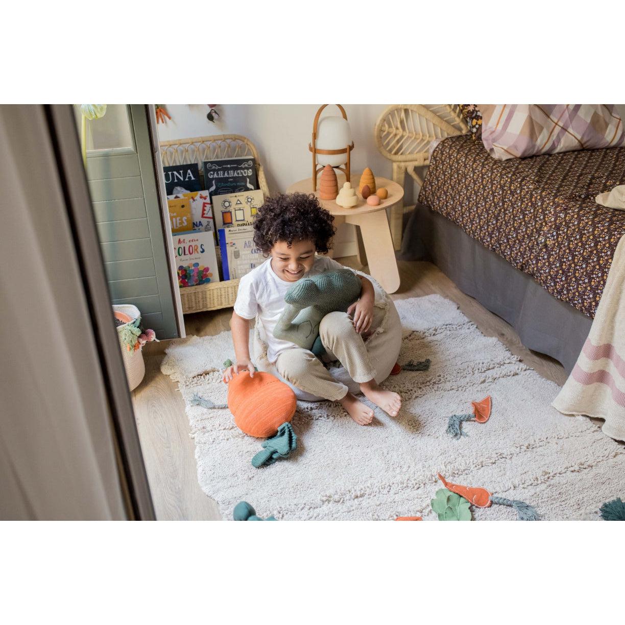 Oli & Carol Cathy the Carrot Knitted Cushion、mySite、gigharbornorthrealestate