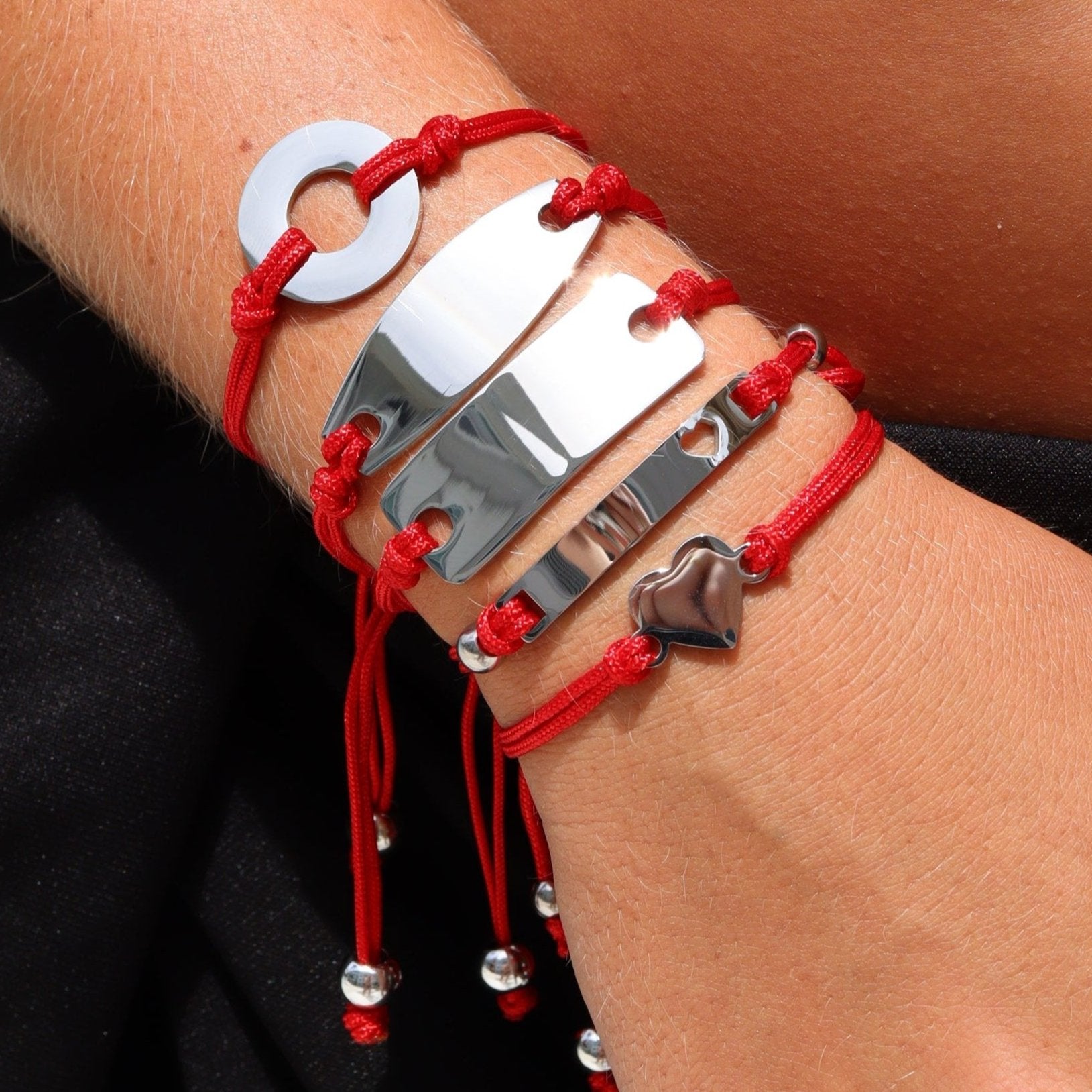 18K Gold PVD Stainless Steel Engravable Cutout Heart Friendship Curved Bar Bracelet / SBB0293、mySite、dreamappss