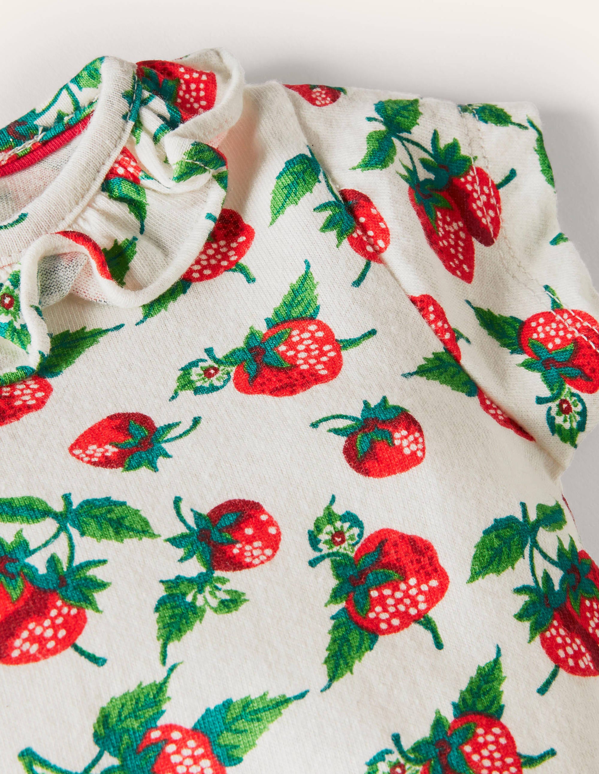  Jersey Romper-Ivory Strawberry Patch、mySite、ashleygrahame