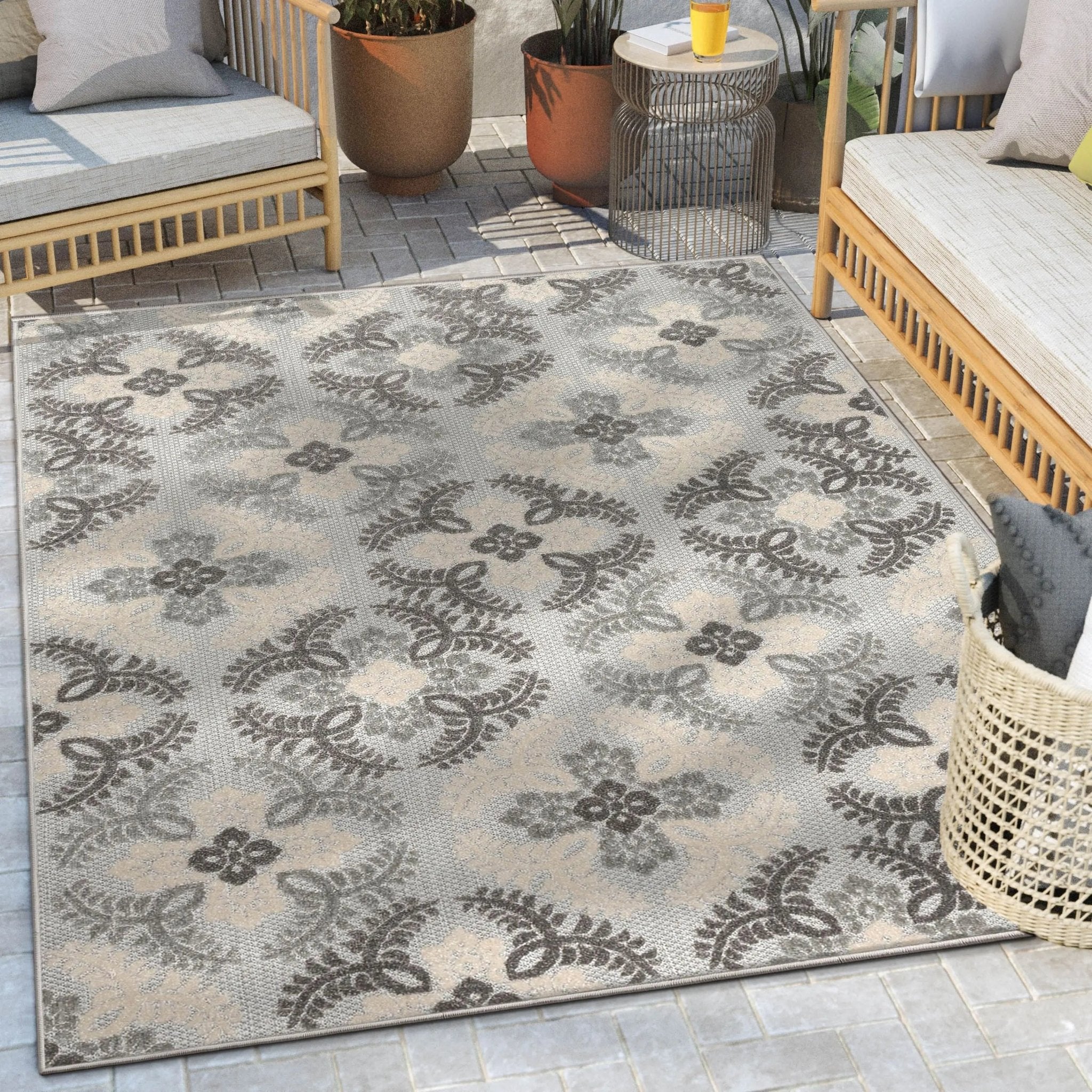 Loewy Modern Geometric Indoor/Outdoor Grey High-Low Rug、mySite、gigharbornorthrealestate