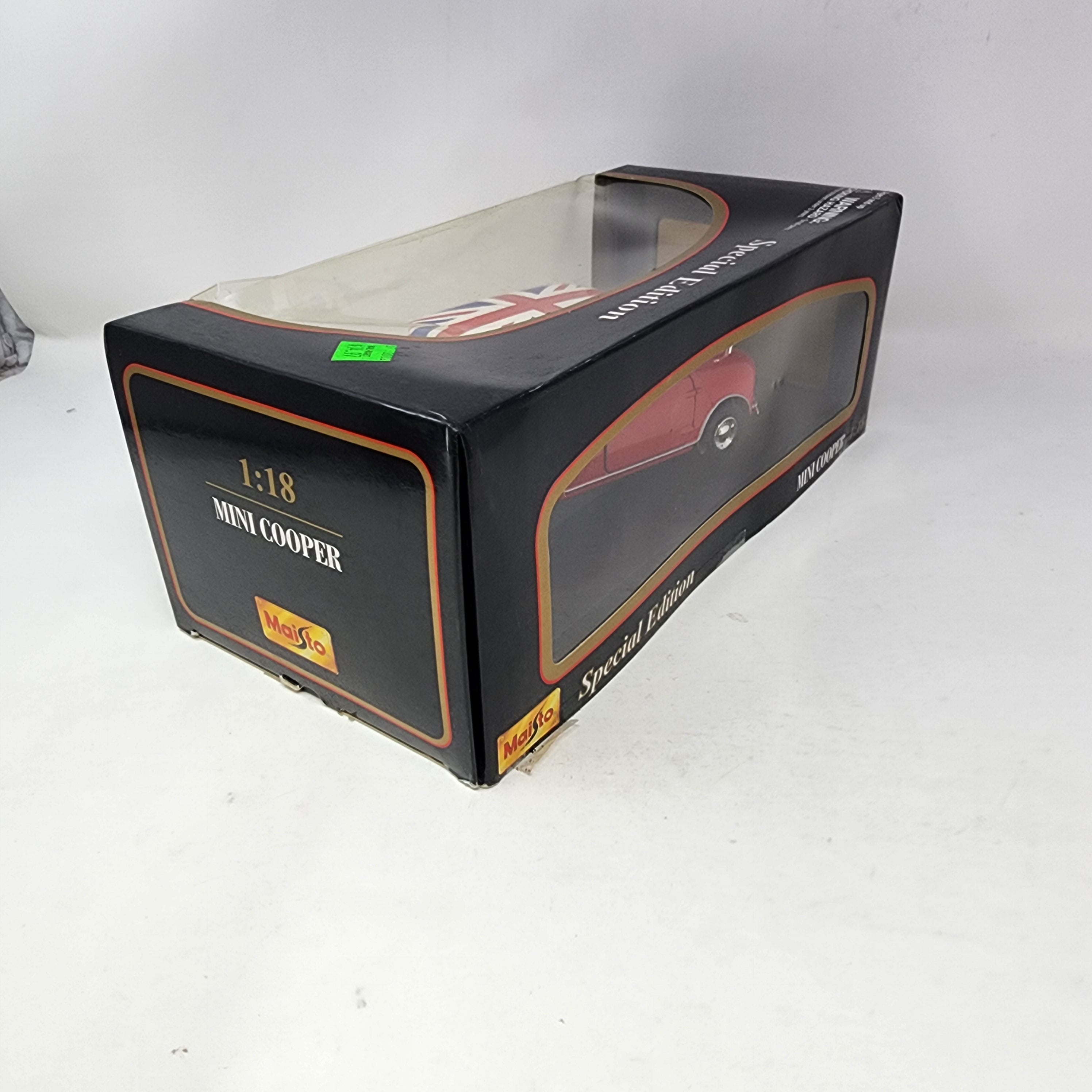 Mini Cooper * RED w/ UK Flag Roof * Maisto Special Edition 1/18 Scale、mySite、hgirdovlk