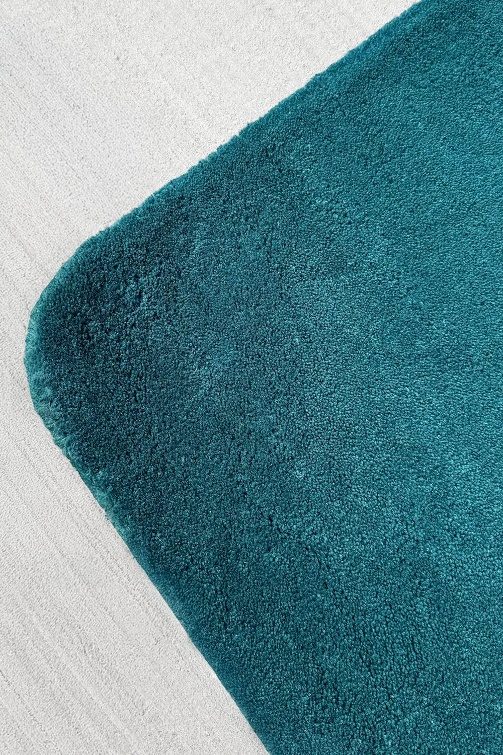 Scallop Corner Hand Tufted Wool Rug、mySite、gigharbornorthrealestate