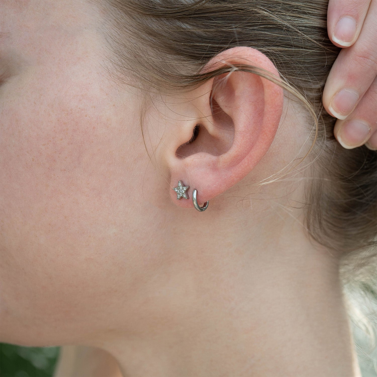 18K Gold PVD Stainless Steel Star Stud Pave Stone Earrings / ERJ0080、mySite、dreamappss