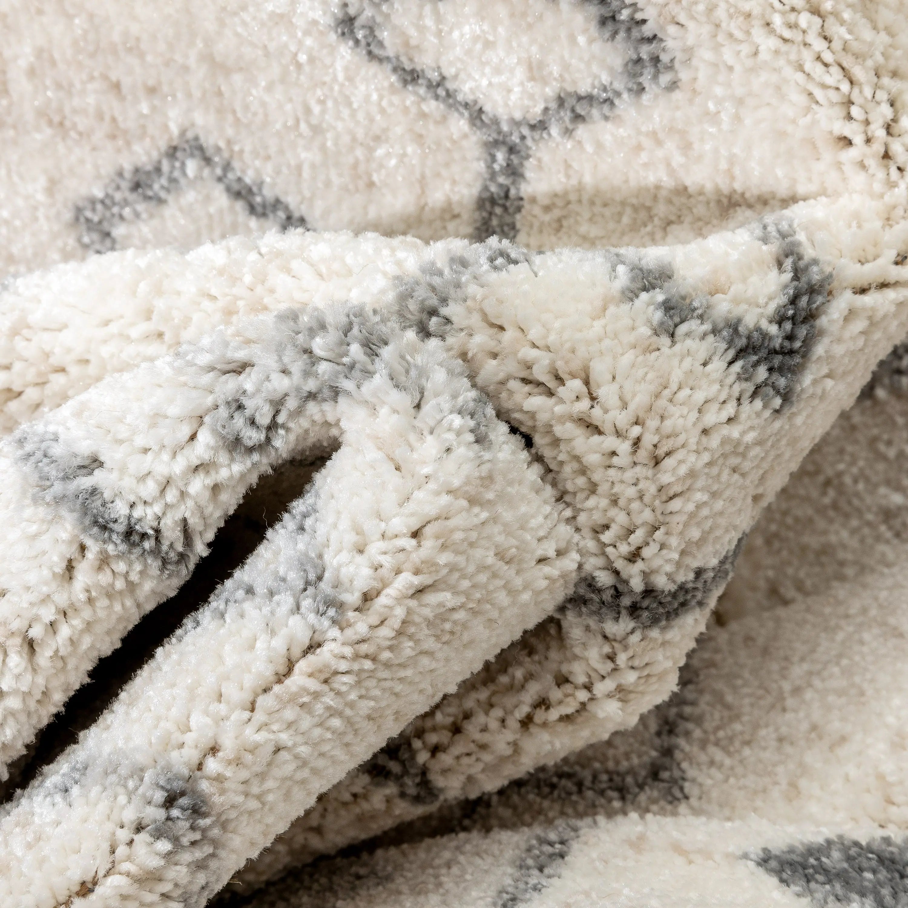 Transistora Nordic Tribal Trellis Pattern Ivory Grey Rug、mySite、gigharbornorthrealestate