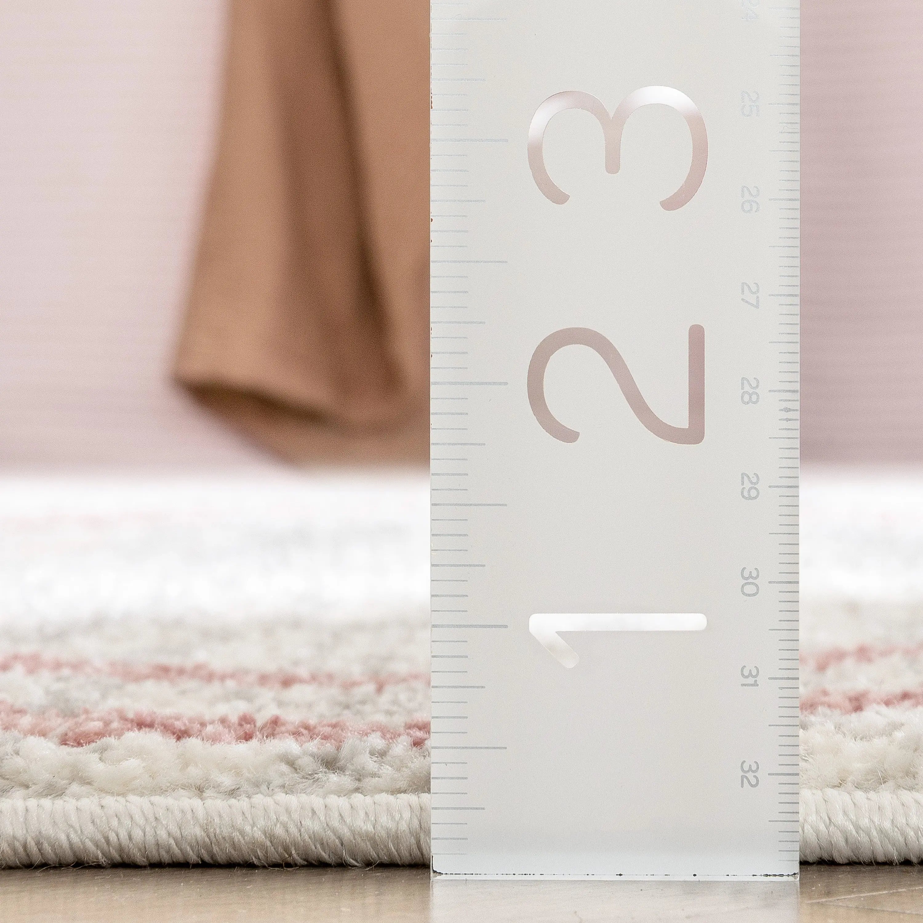 Reeve Modern Chevron Zig-Zag Pink Ivory Kids Rug、mySite、gigharbornorthrealestate