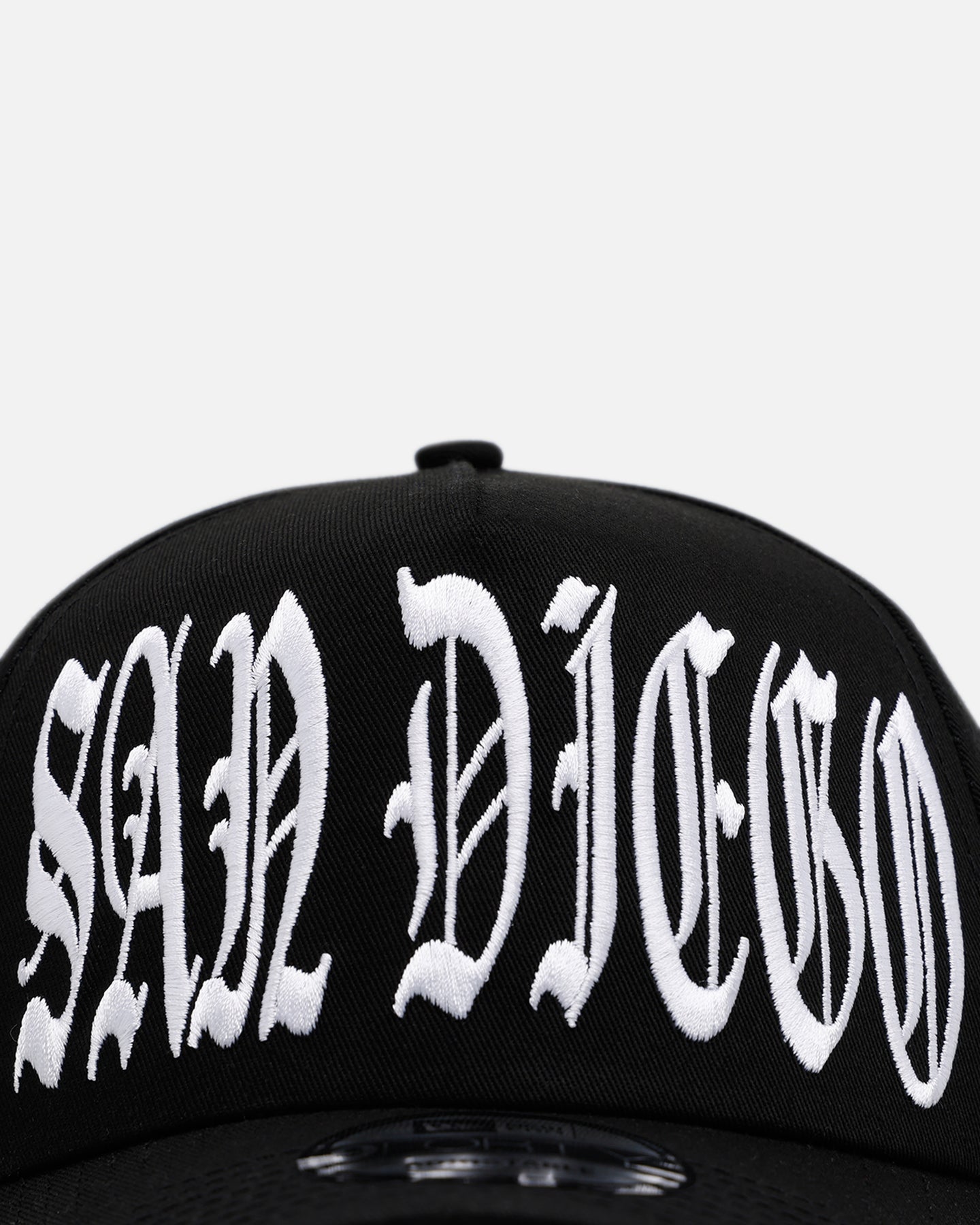 New Era San Diego Padres 'Oversized Gothic Script Crown' 9FORTY A-Frame Snapback Black/White、mySite、zt4zffjzw